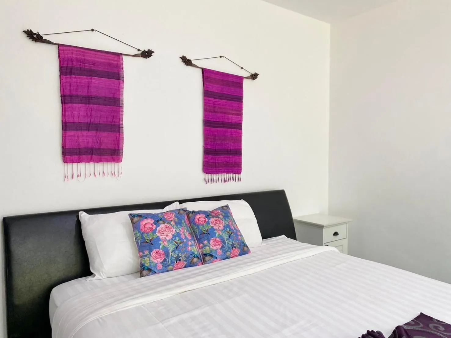 Bed in Chalong - 10 BR Private Pool Villa - Villa Nap Dau - Phuket