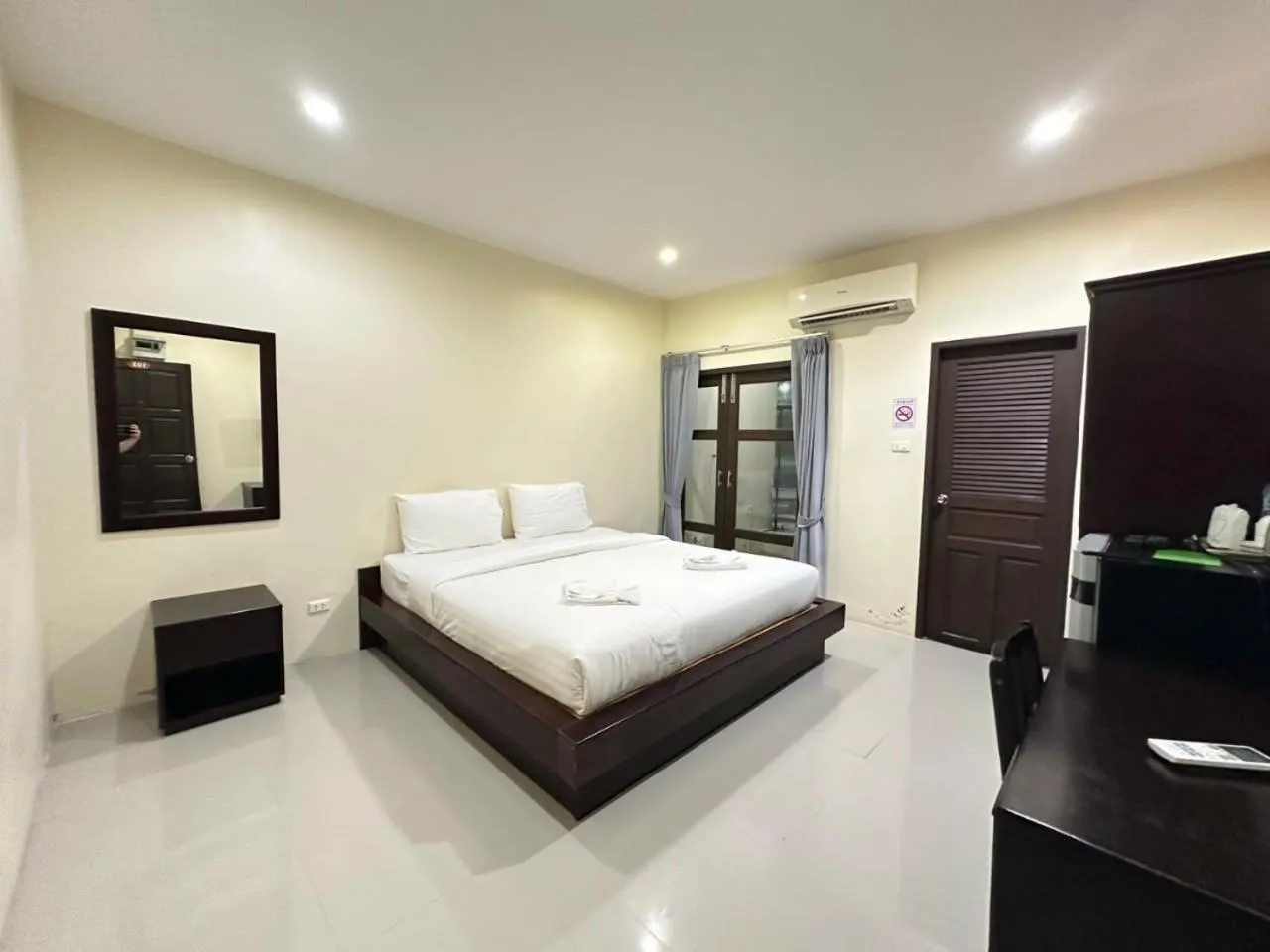 Bed in Morakot Lanta Resort