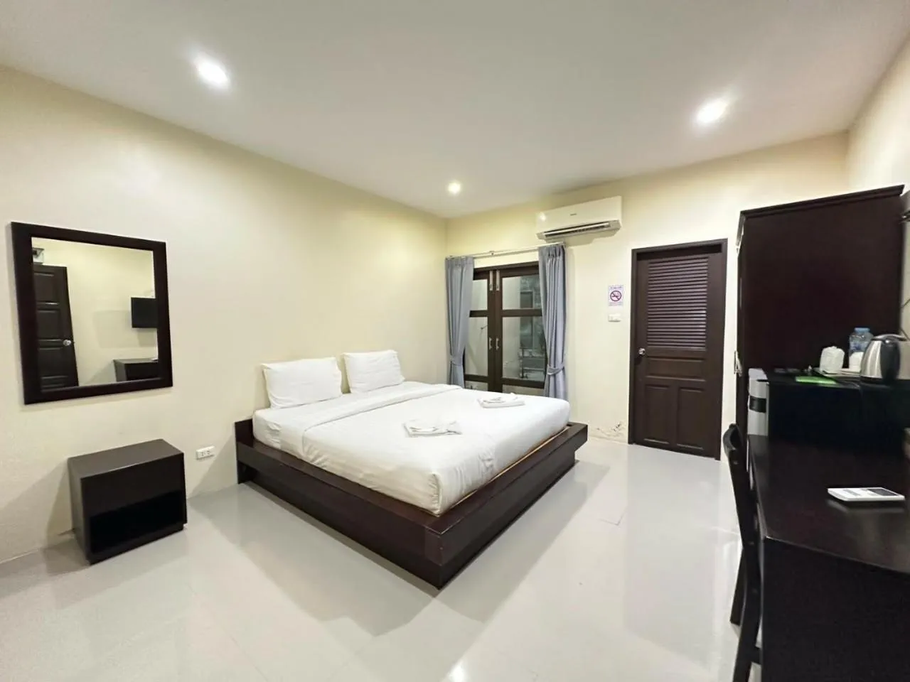 Bed in Morakot Lanta Resort