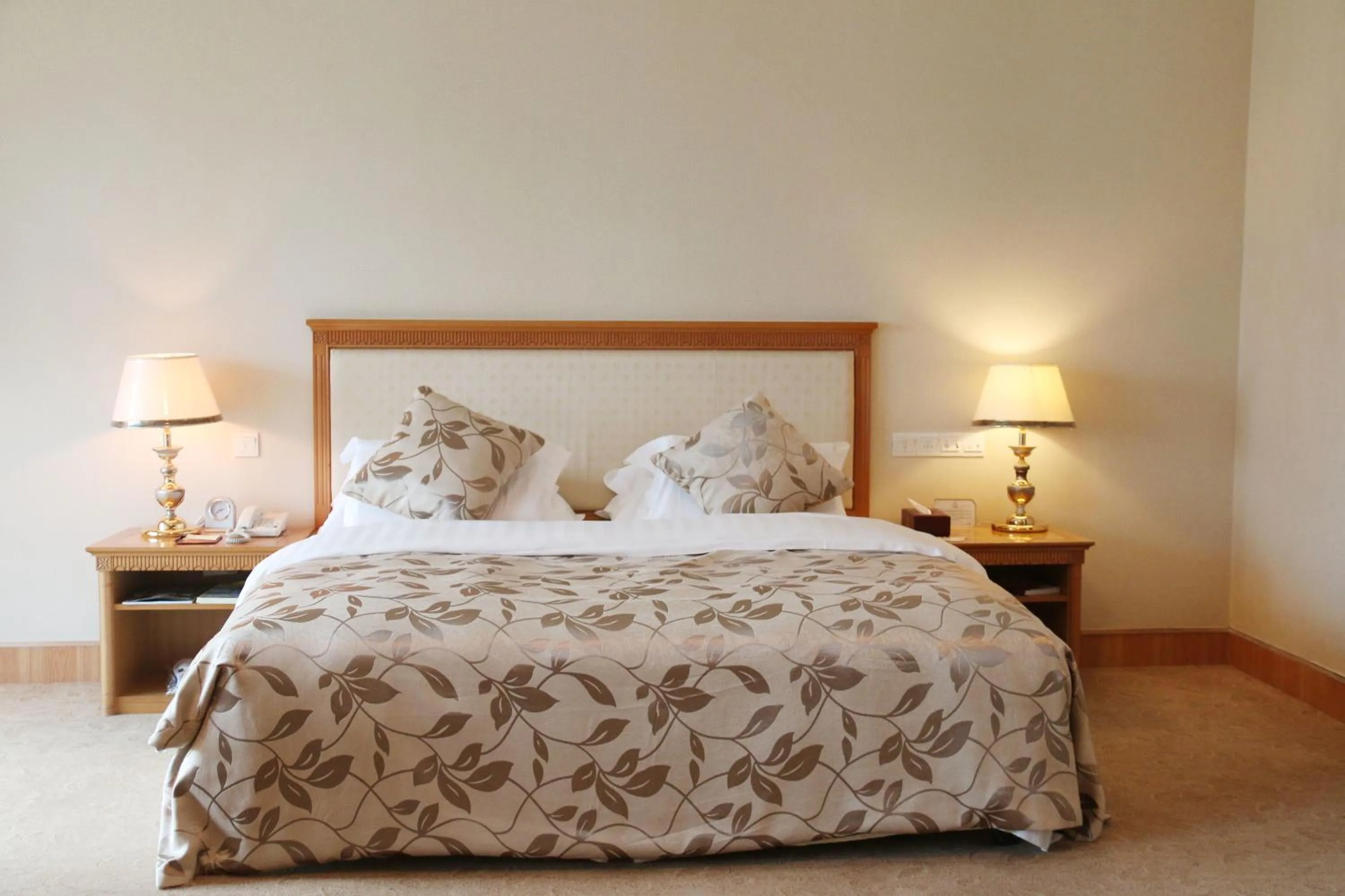 Bed in Zhuhai Dehan Hotel