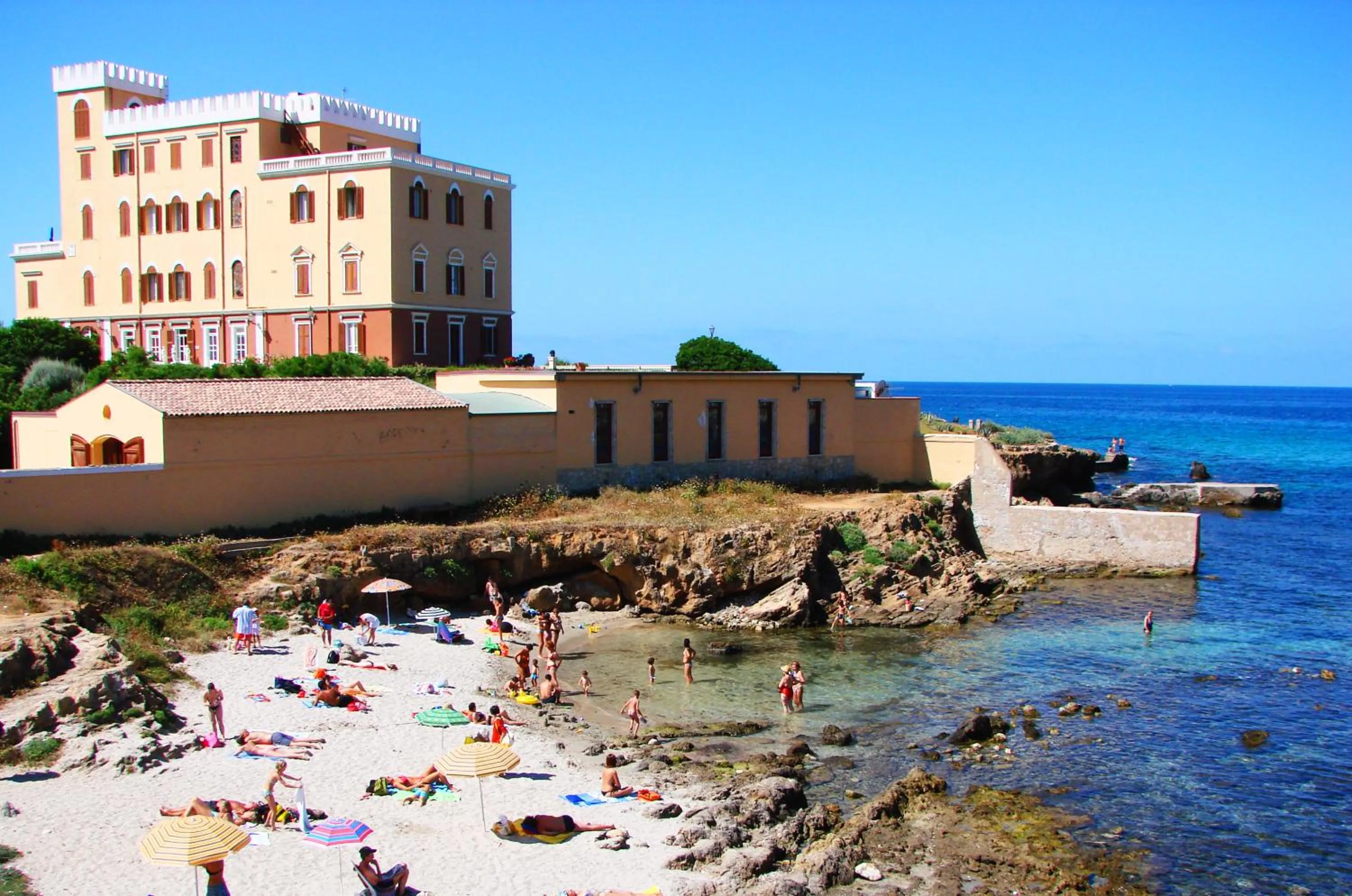 Nearby landmark in B&B Asteroidea