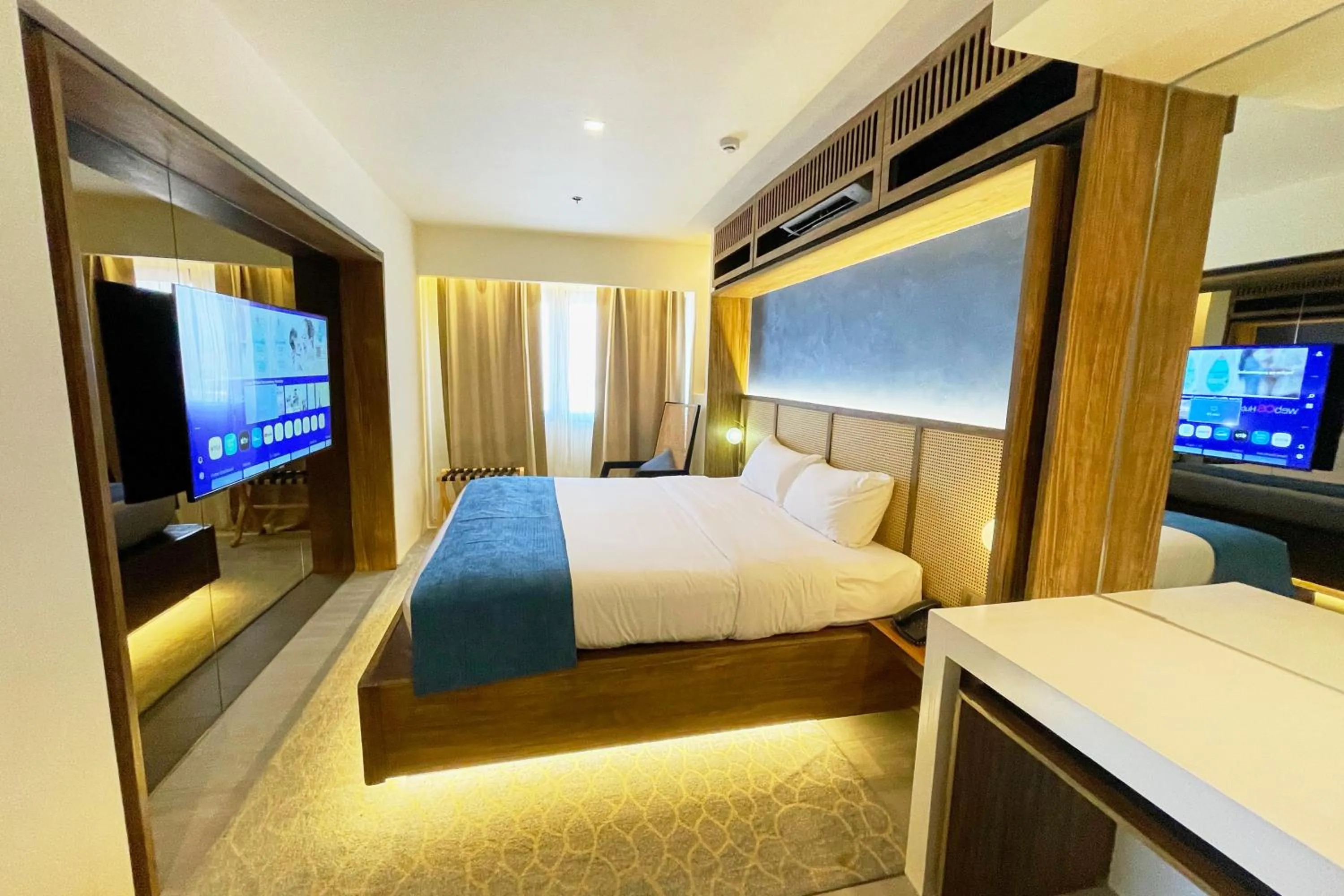 Bedroom, Bed in Elijah Hotel Dasmarinas City Cavite