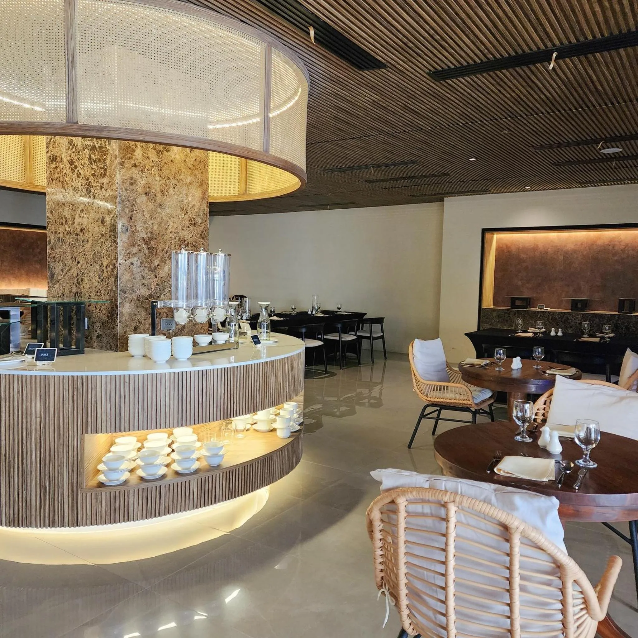 Restaurant/places to eat in Elijah Hotel Dasmarinas City Cavite