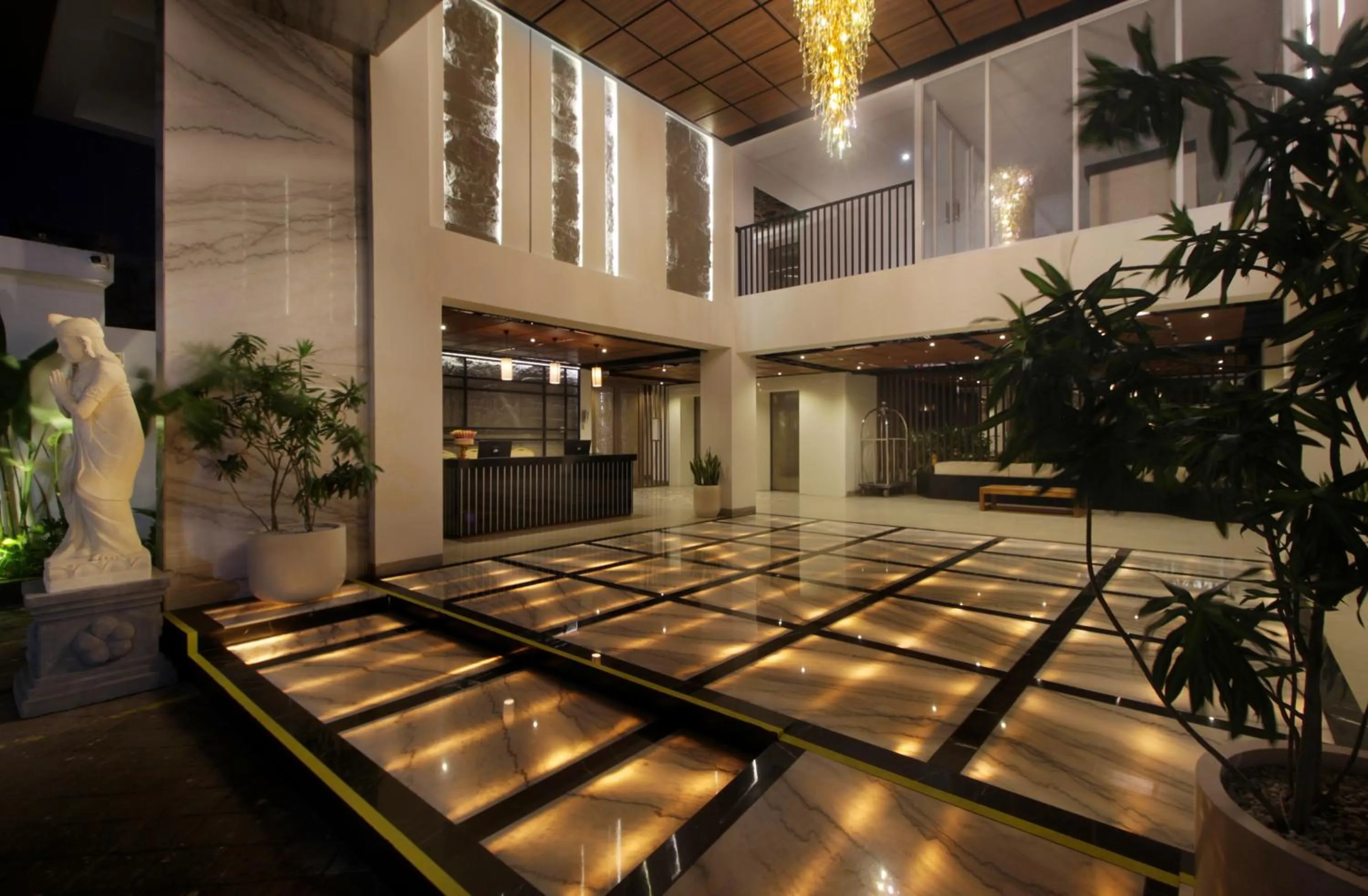 Lobby or reception in Nadi Hotel Legian