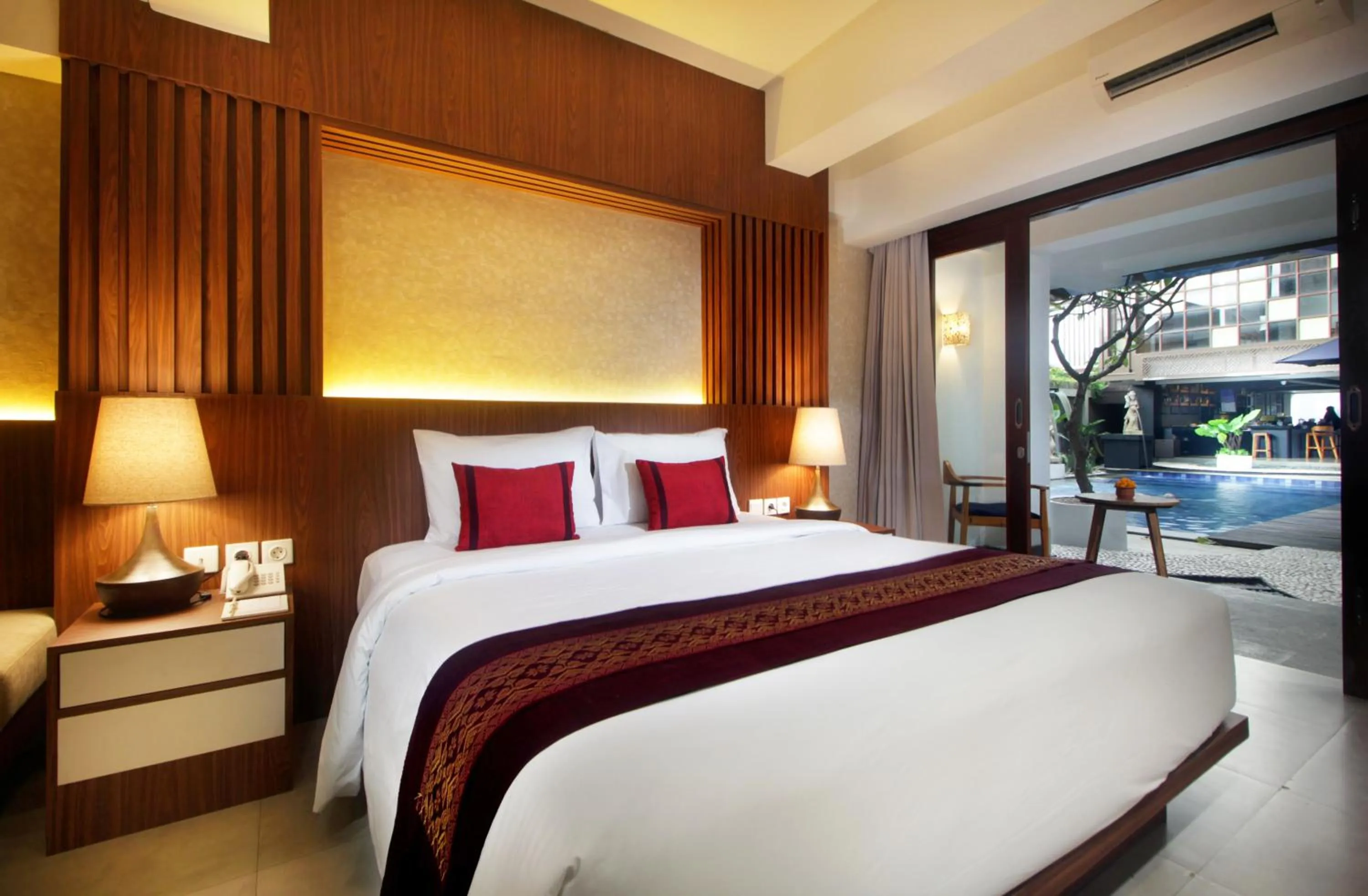 Bed in Nadi Hotel Legian