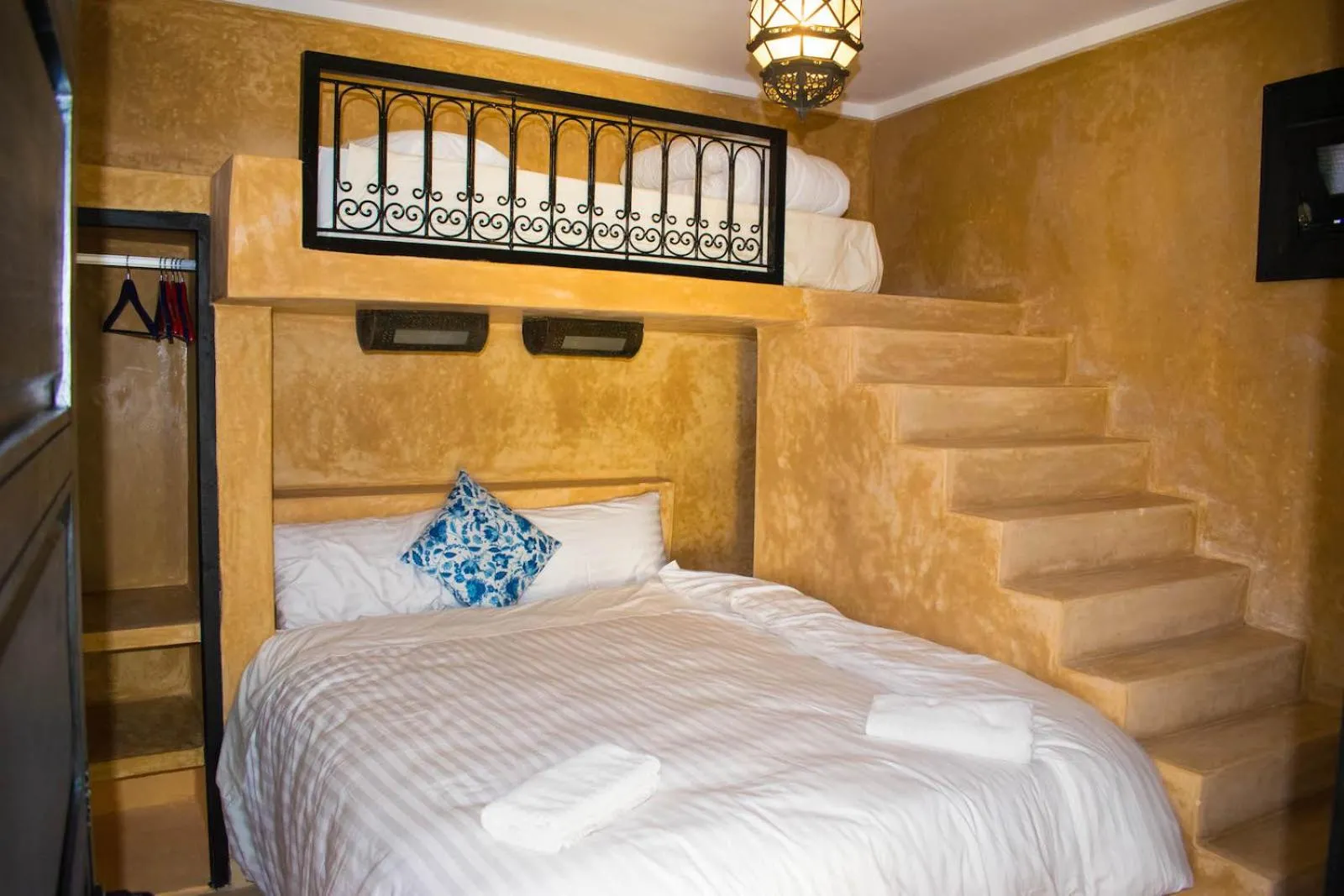 Bed in Bouad Seafront Apartments & Rooms