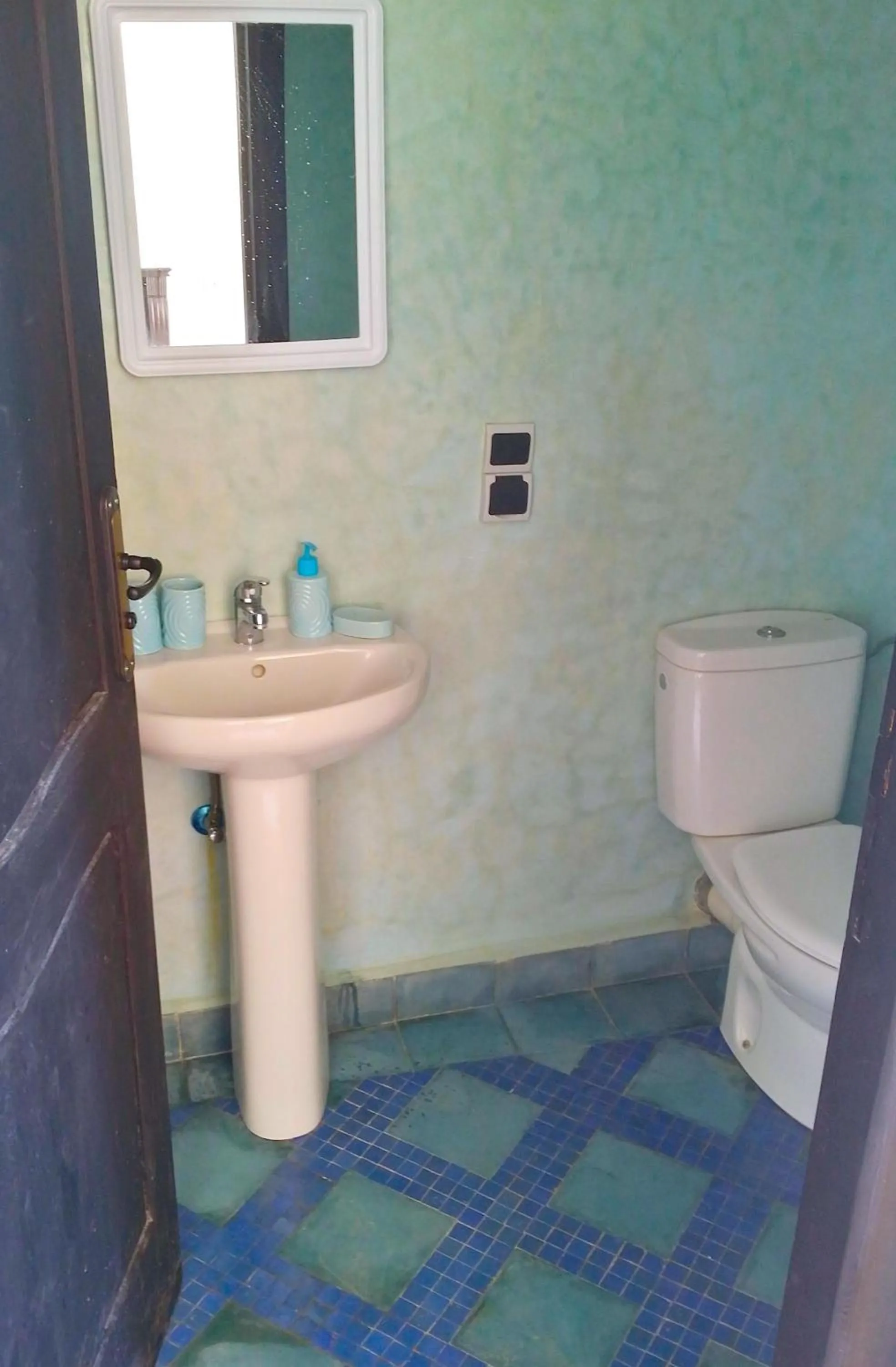 Bathroom in Bouad Seafront Apartments & Rooms
