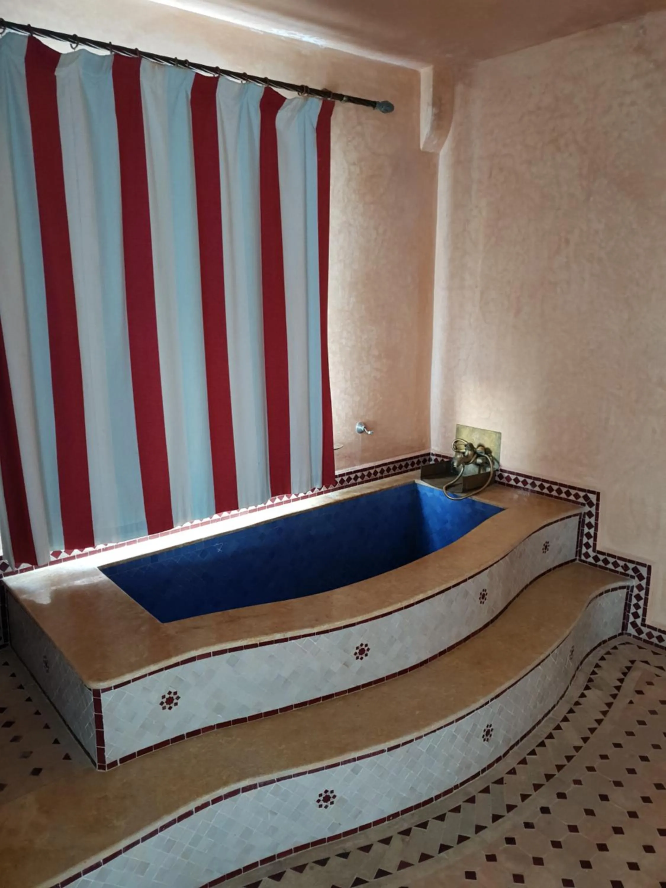 Bathroom in Bouad Seafront Apartments & Rooms