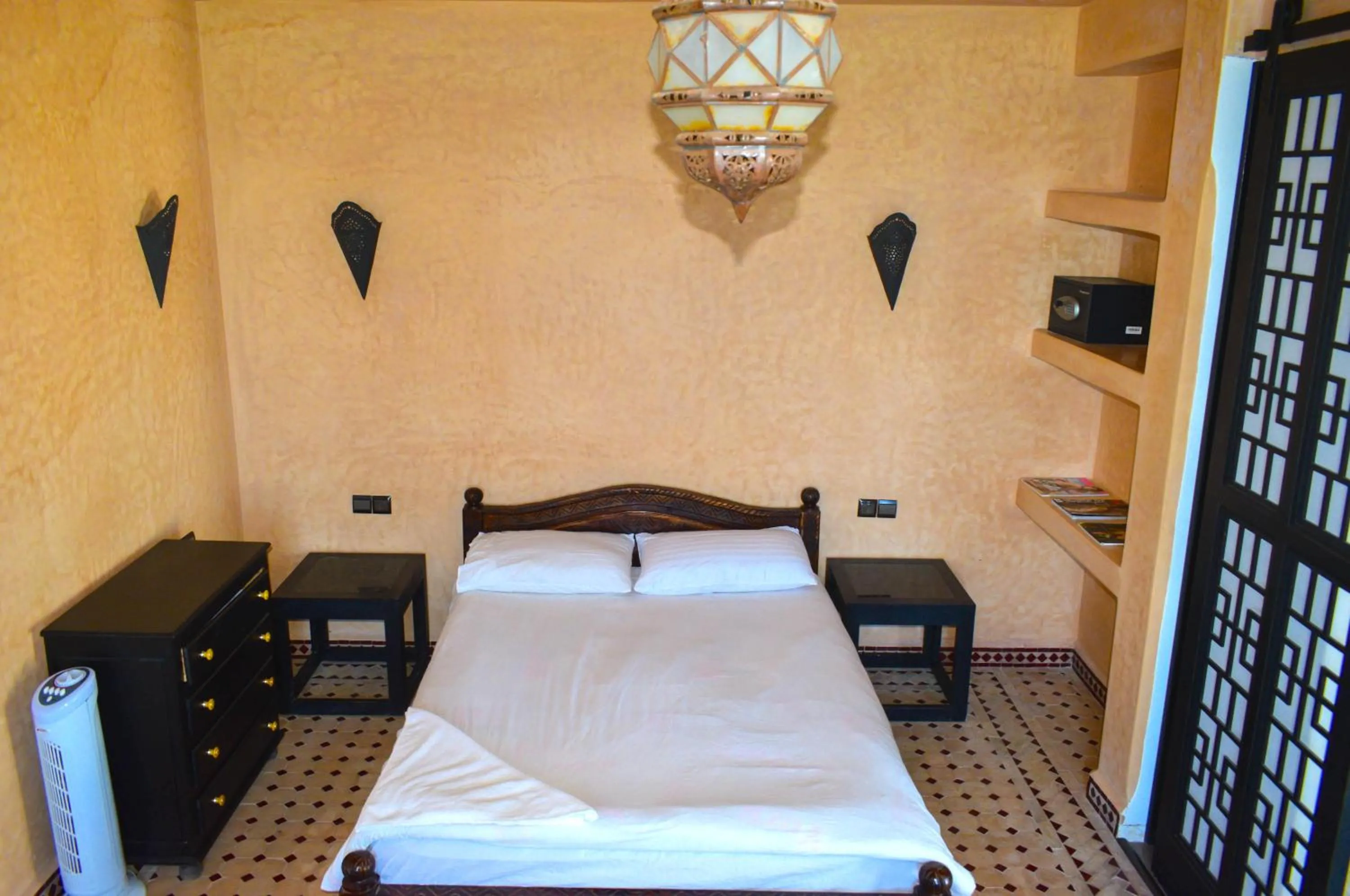 Bedroom, Bed in Bouad Seafront Apartments & Rooms