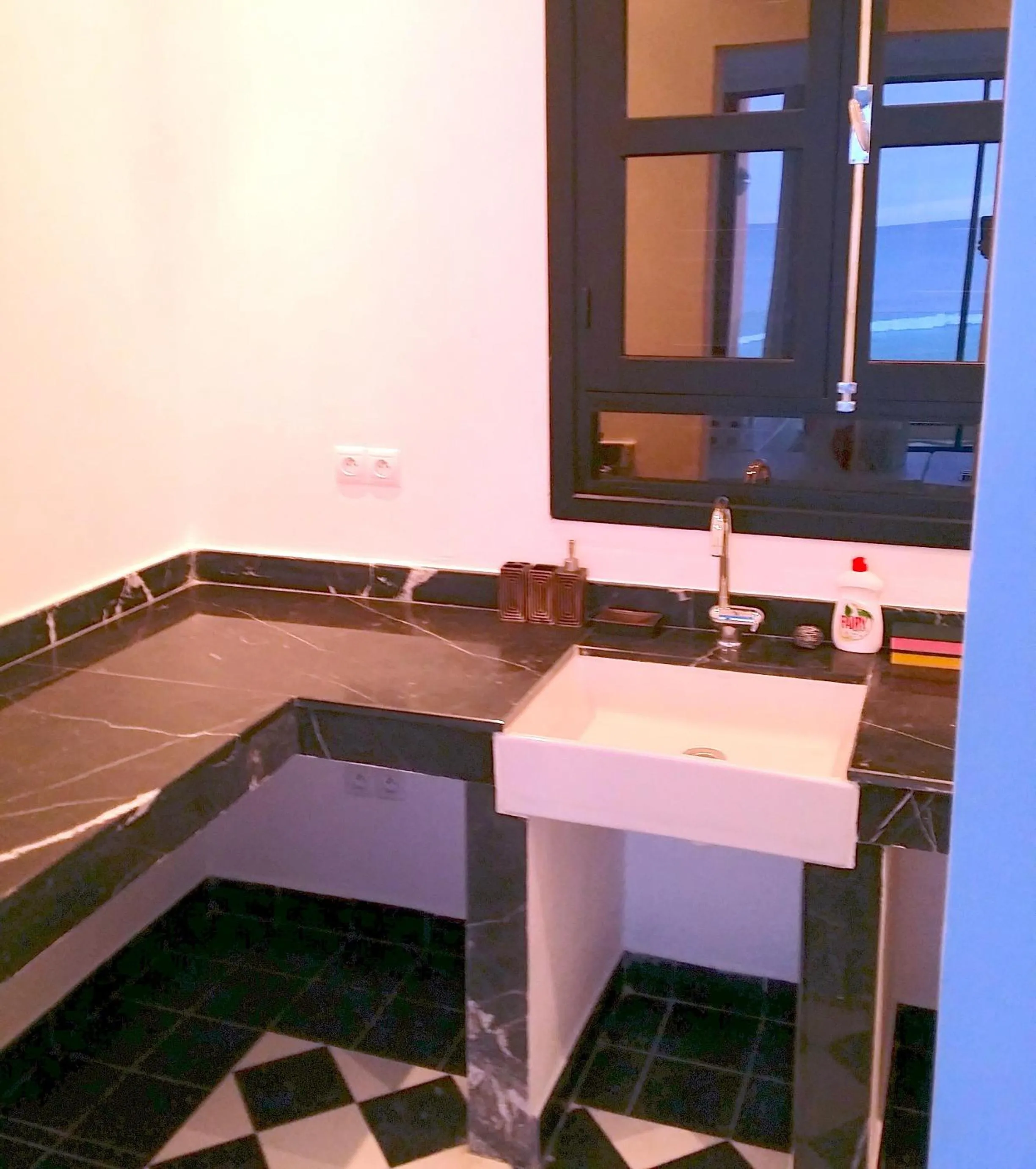 Coffee/tea facilities in Bouad Seafront Apartments & Rooms