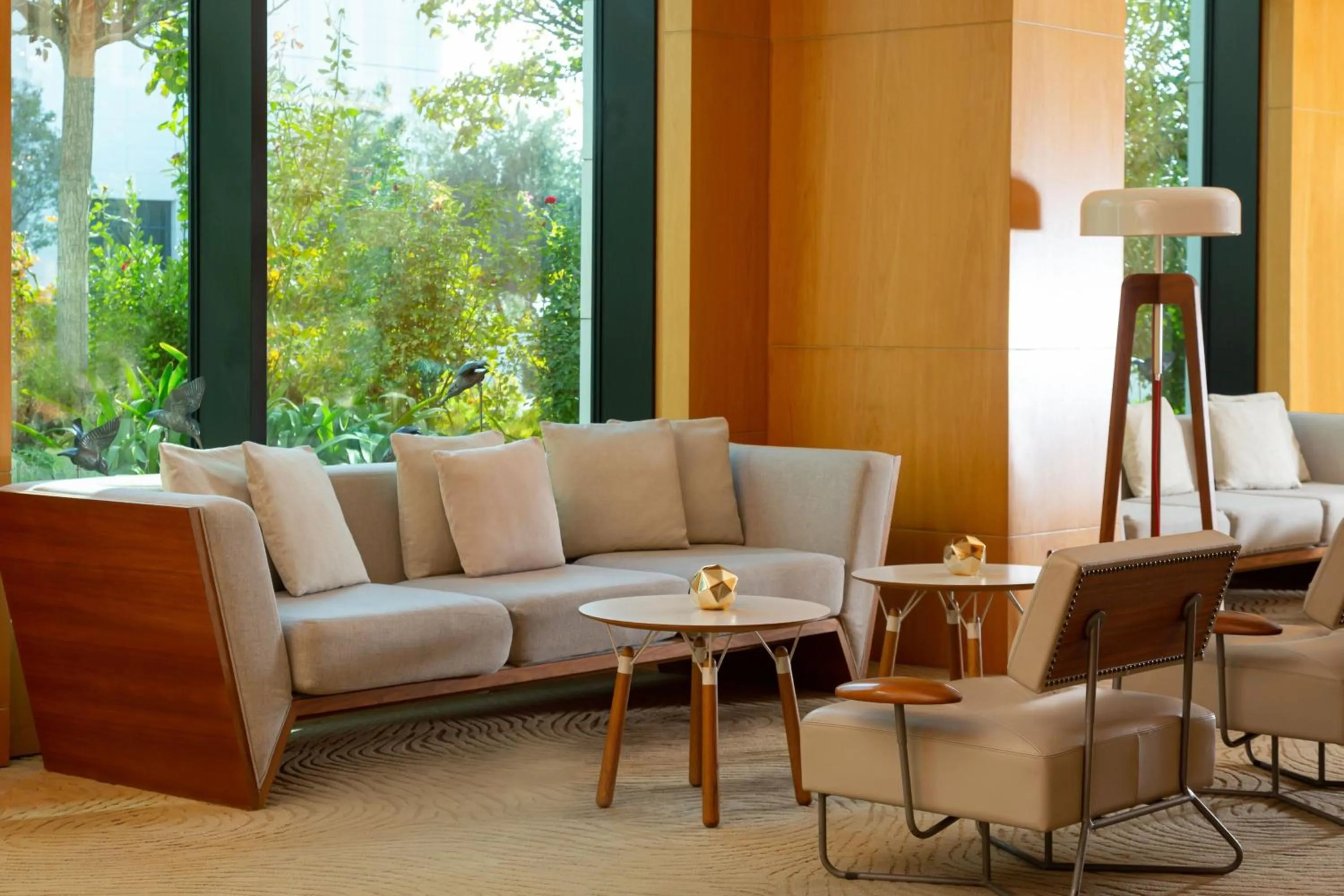 Lounge or bar in Baku Marriott Hotel Boulevard