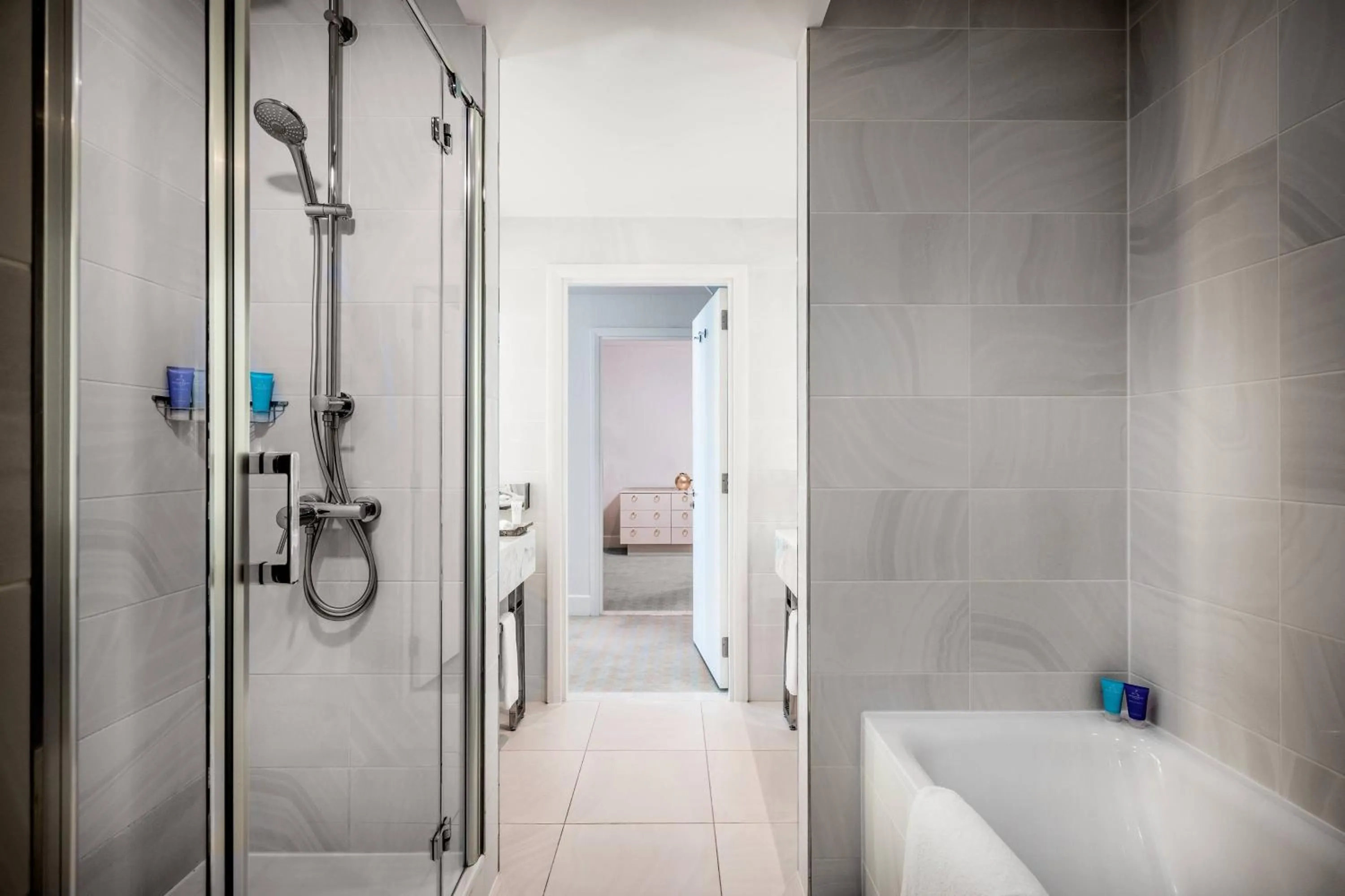 Bathroom in Baku Marriott Hotel Boulevard