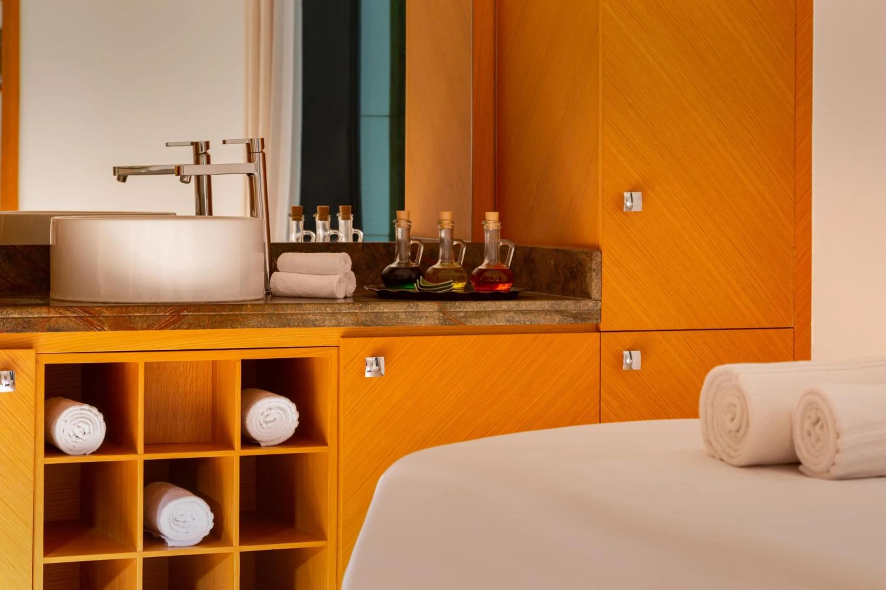 Spa and wellness centre/facilities, Bed in Baku Marriott Hotel Boulevard