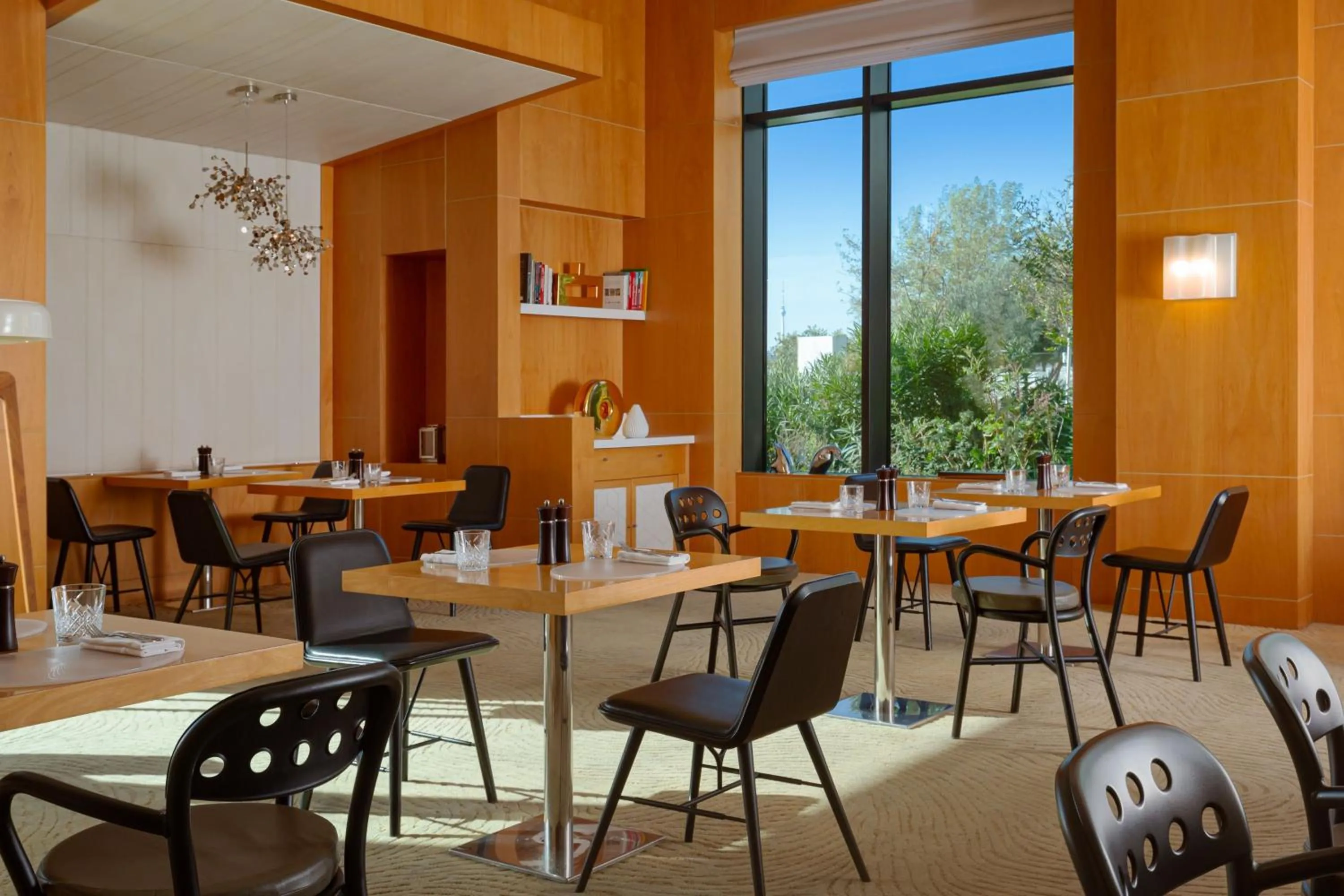 Lounge or bar in Baku Marriott Hotel Boulevard