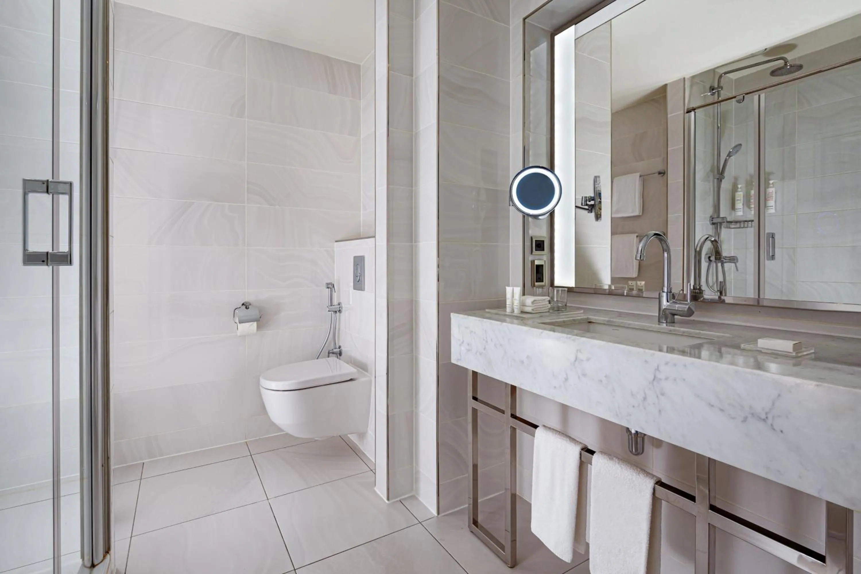 Bathroom in Baku Marriott Hotel Boulevard