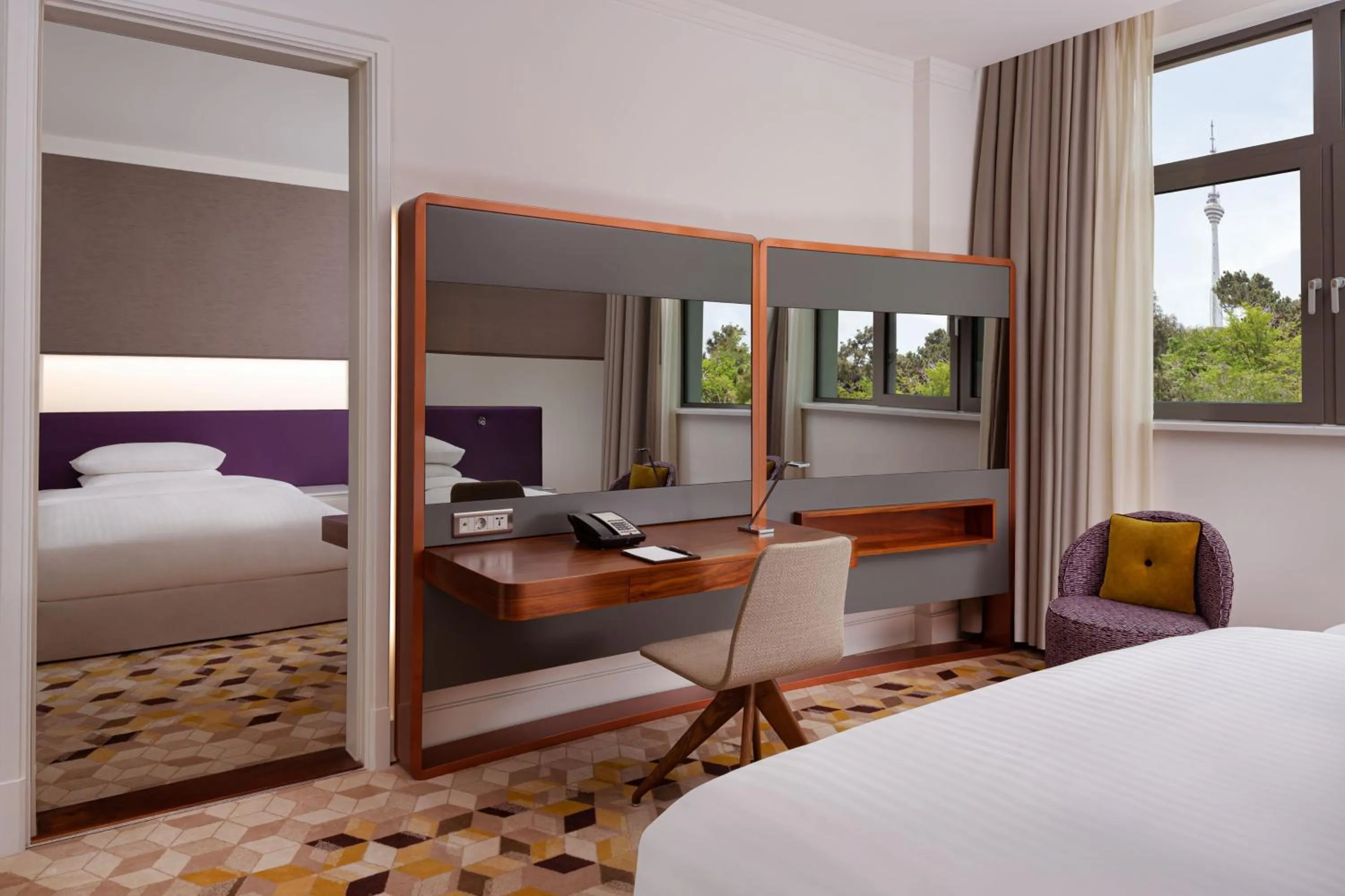 Photo of the whole room, Bed in Sheraton Baku Intourist