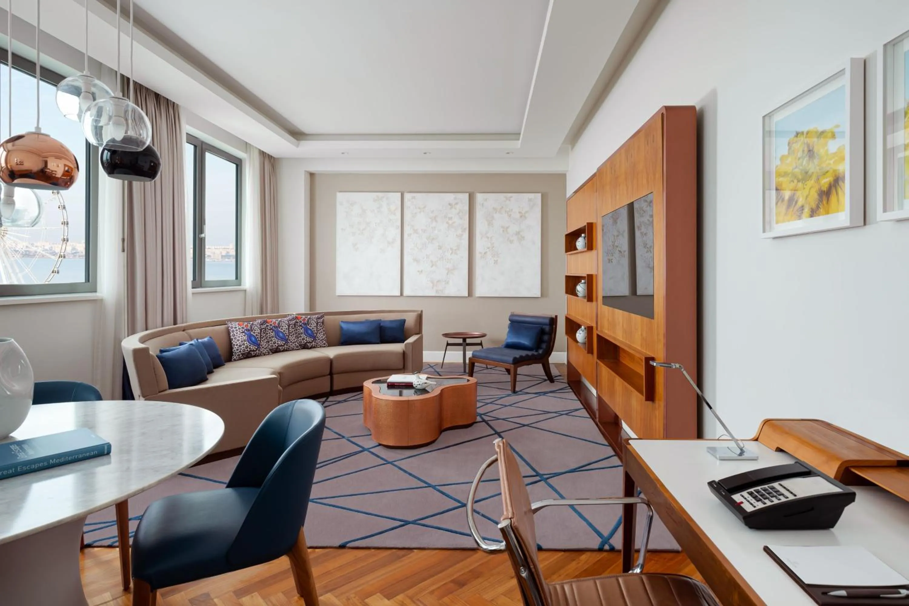 Photo of the whole room in Sheraton Baku Intourist