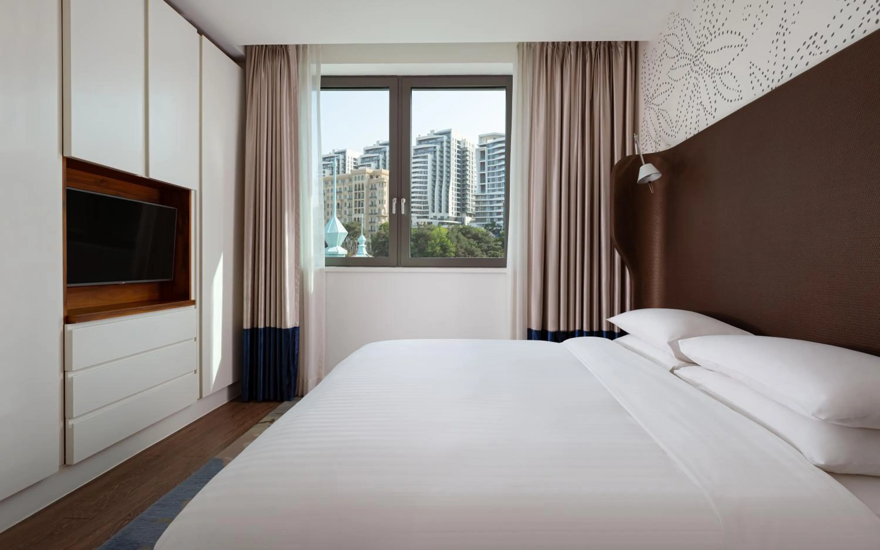 Bed in Sheraton Baku Intourist