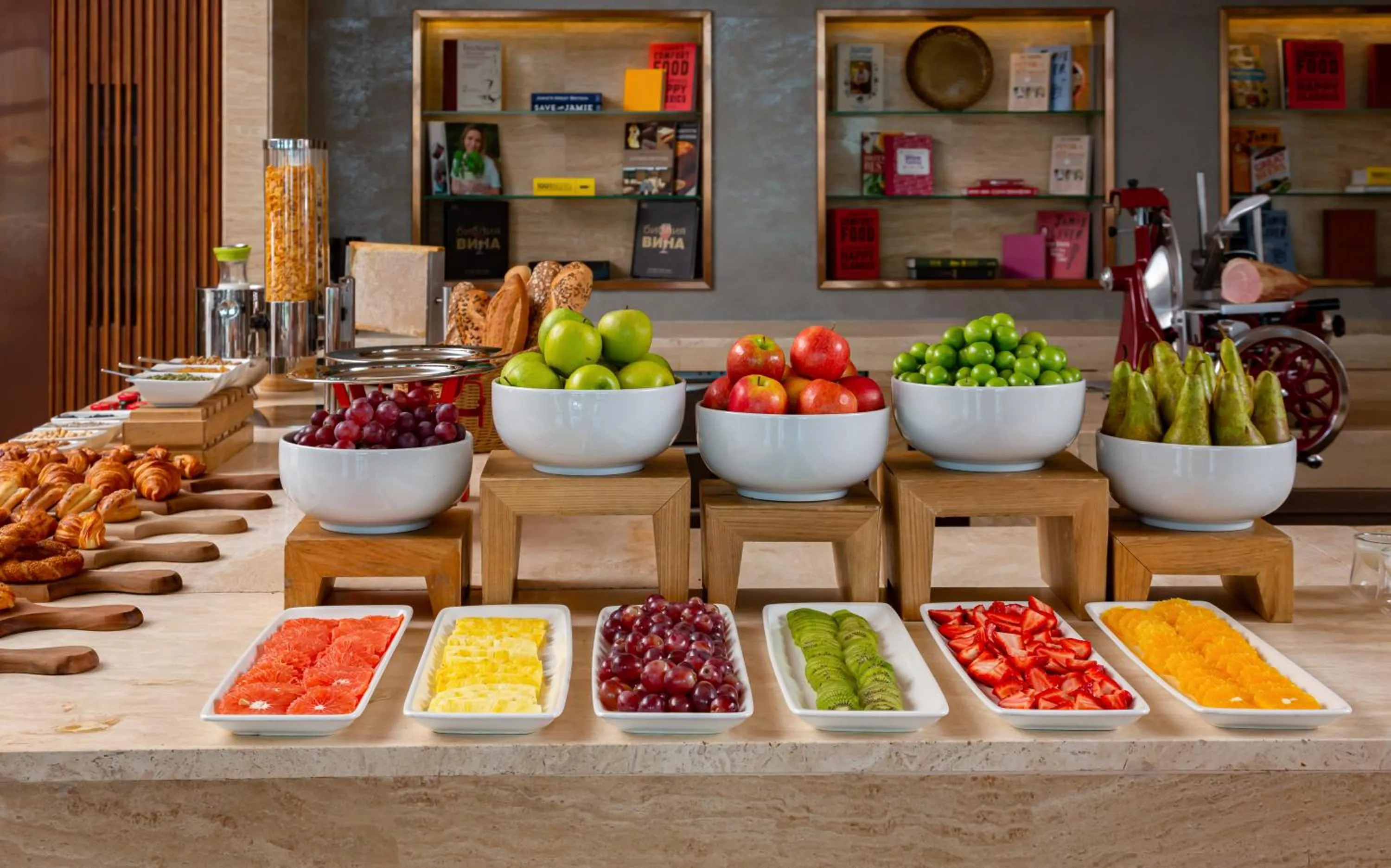 Restaurant/places to eat in Sheraton Baku Intourist