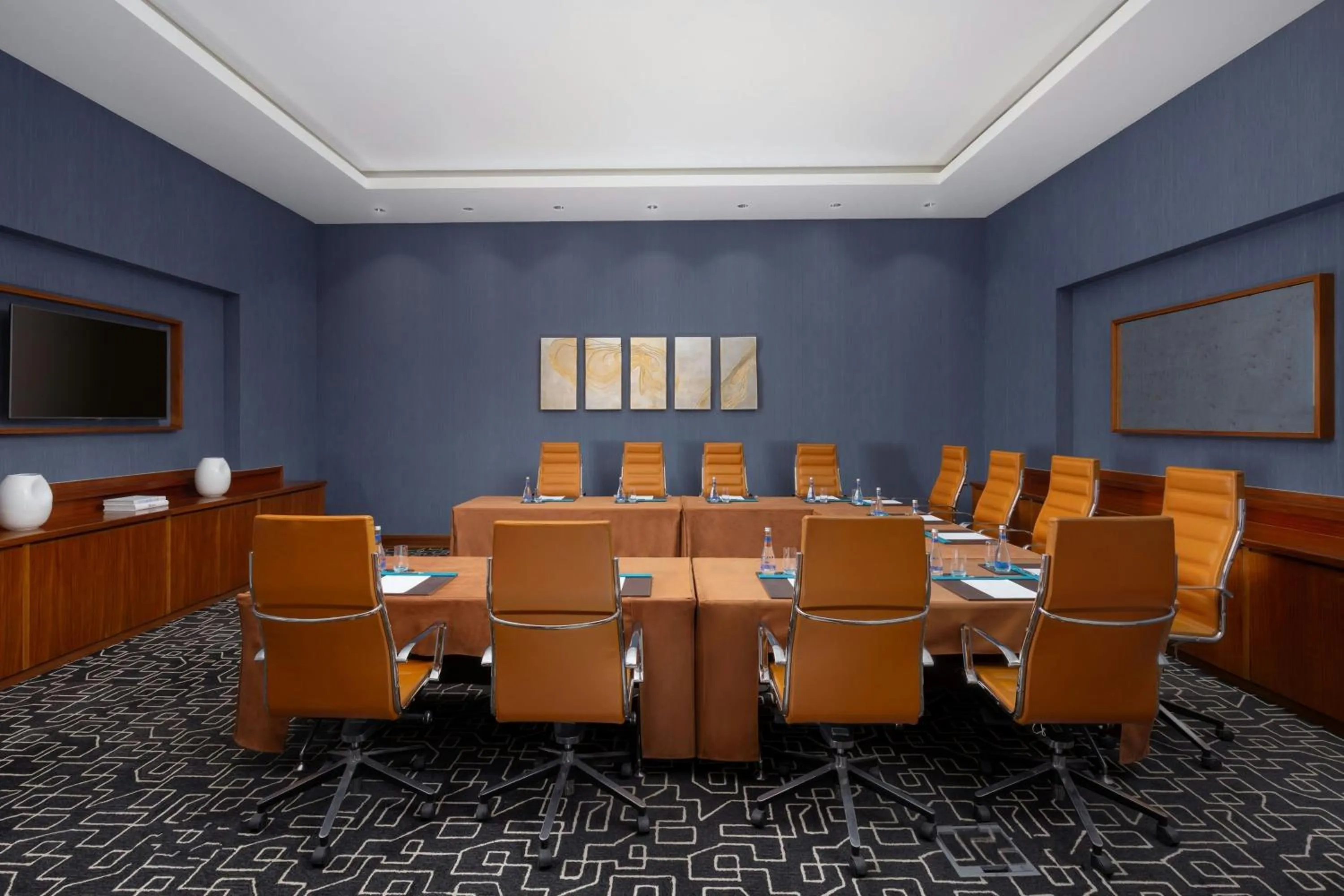 Meeting/conference room in Sheraton Baku Intourist