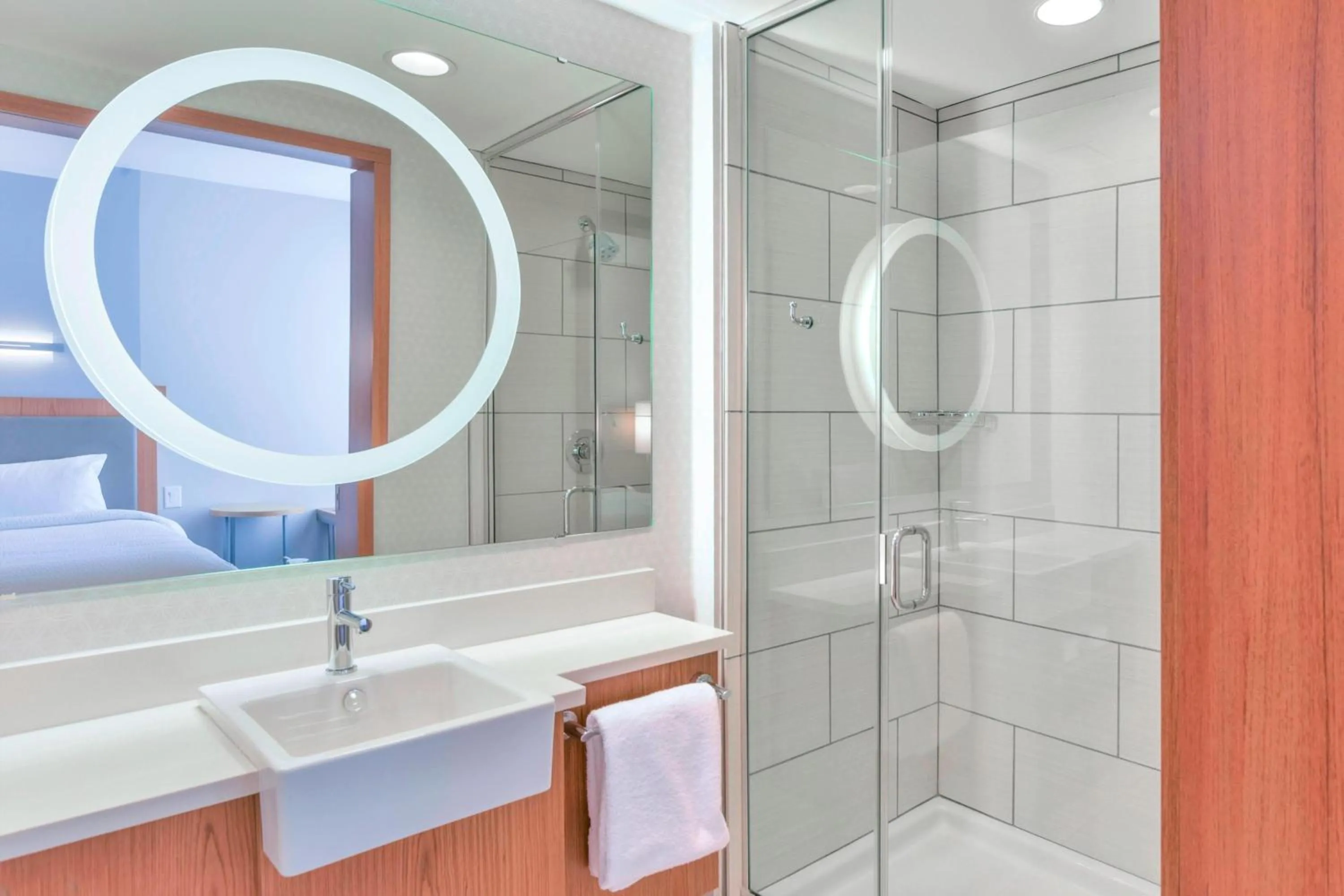 Bathroom in SpringHill Suites by Marriott Wilmington Wrightsville Beach