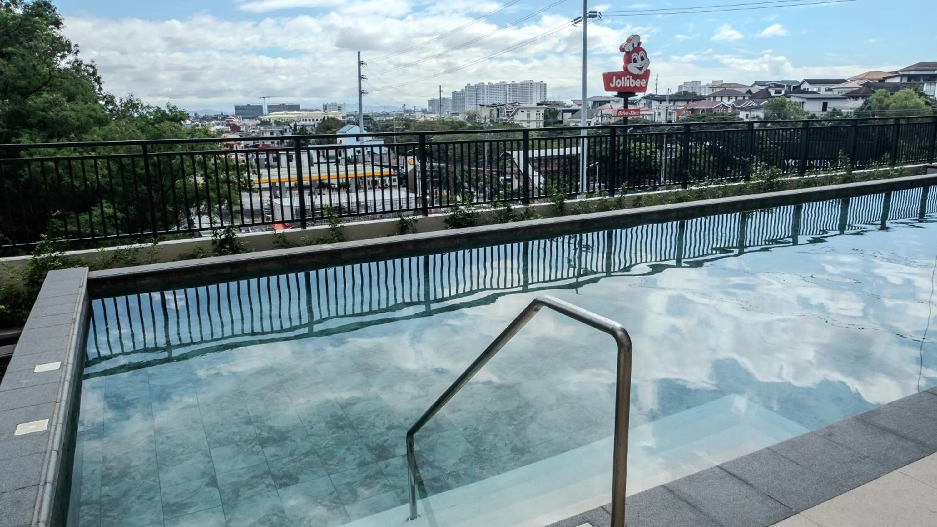 Swimming pool in Novel Hotel Manila