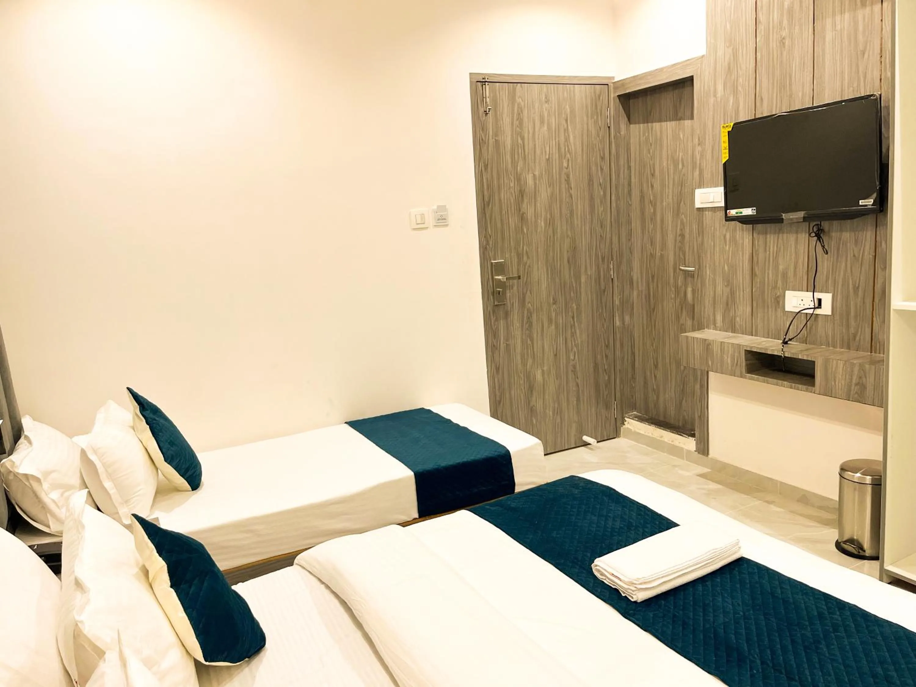 Communal lounge/ TV room in Hotel Grand Executive