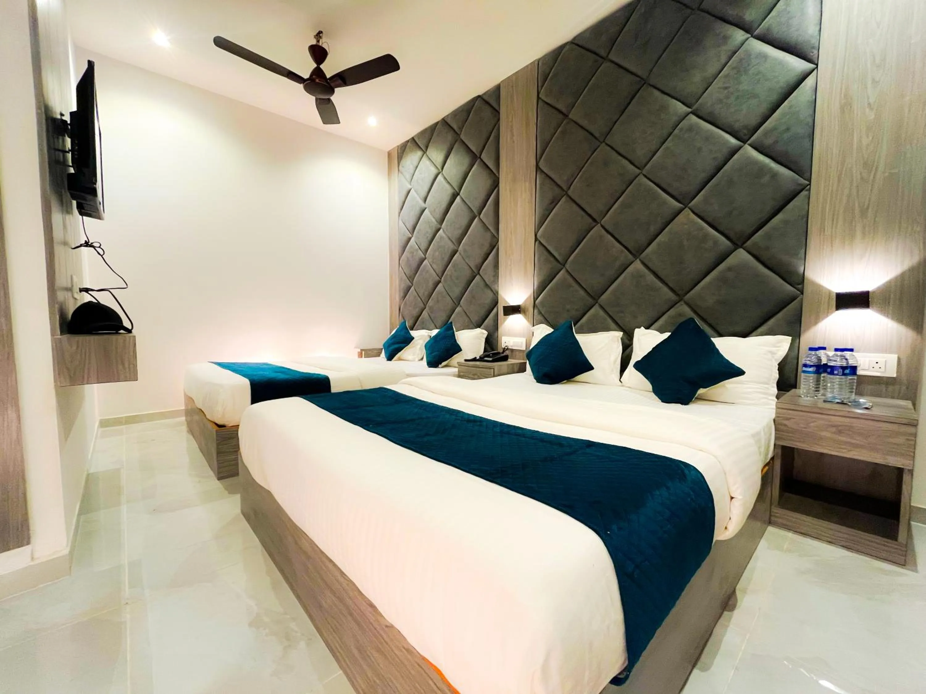 Bed in Hotel Grand Executive