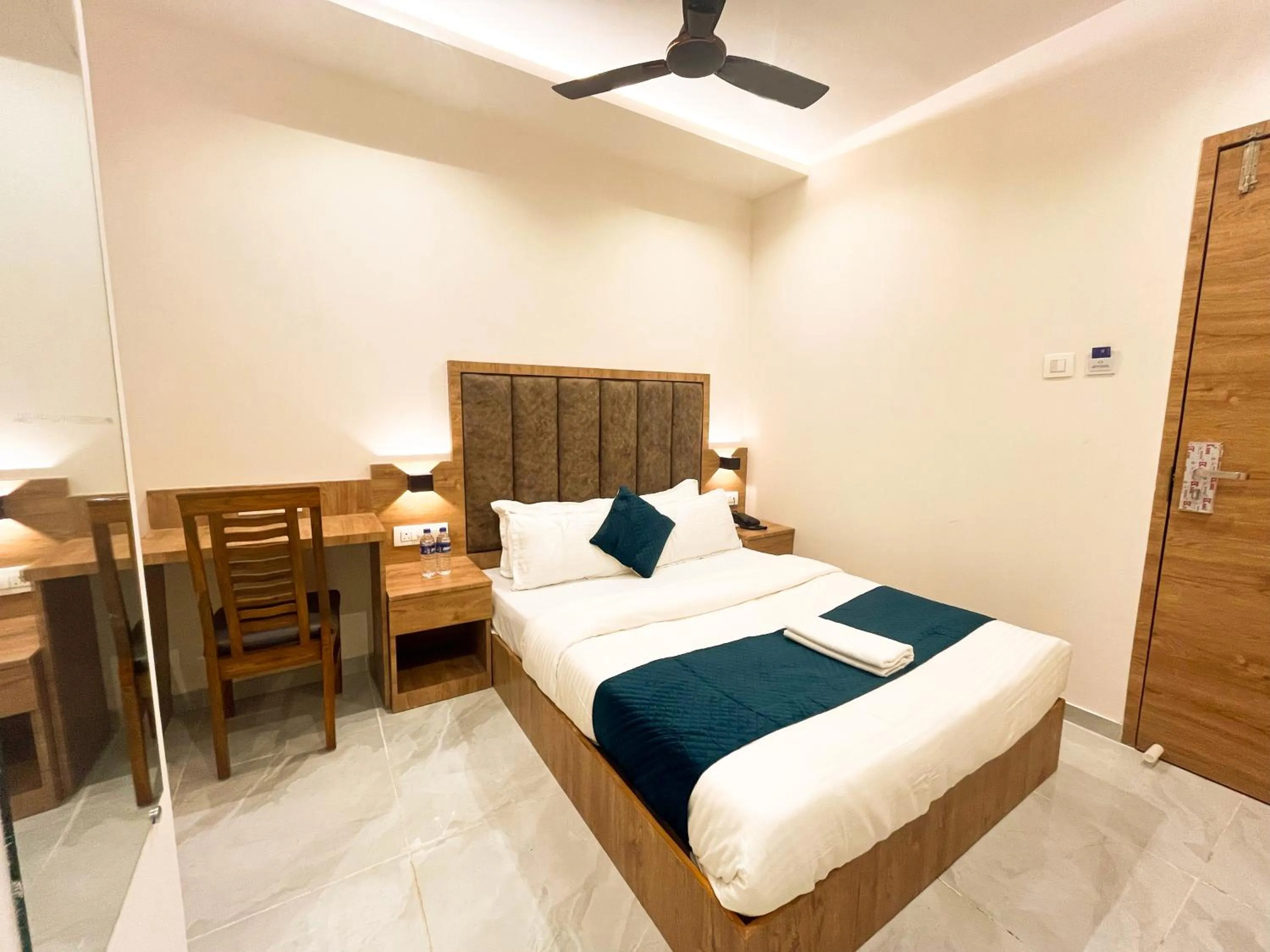 Bed in Hotel Grand Executive