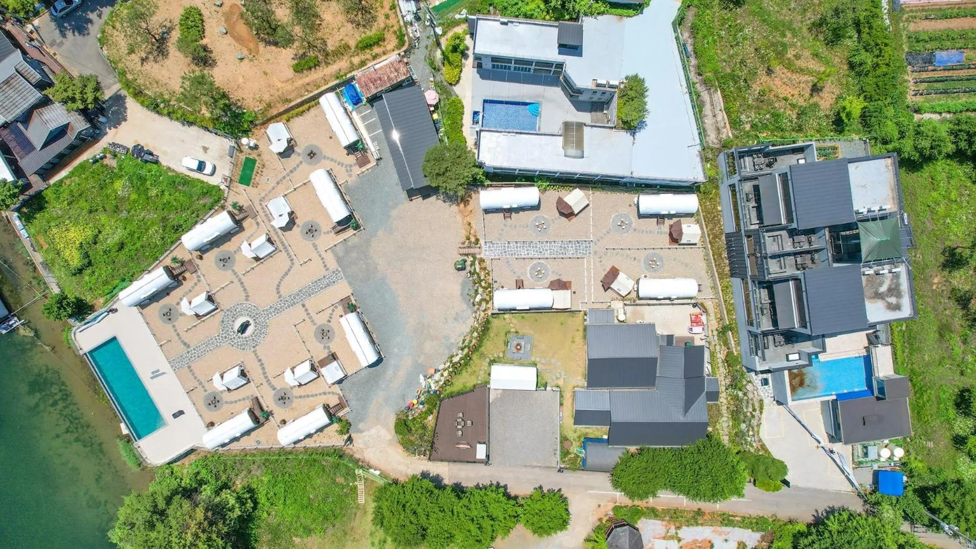 Property building in Gapyeong JH PoolVilla & glamping