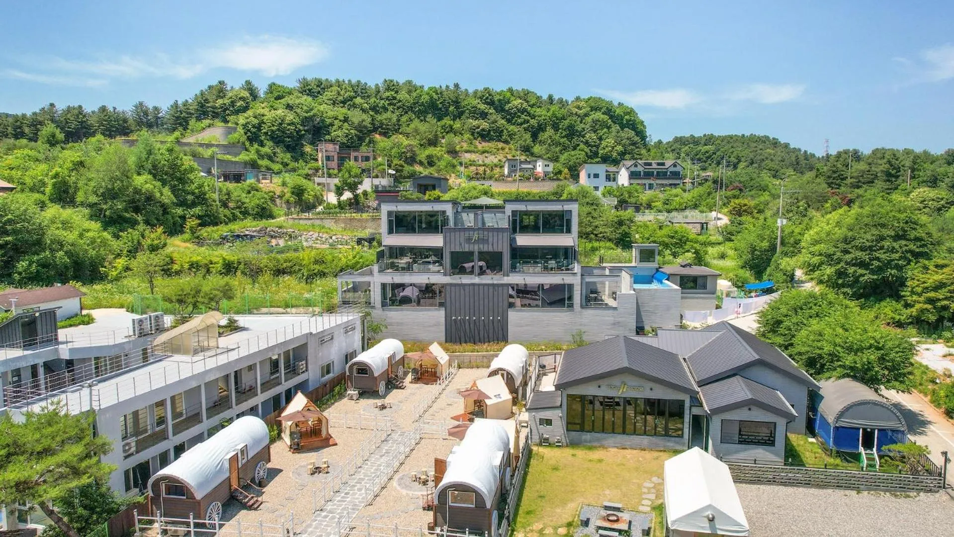 Property building in Gapyeong JH PoolVilla & glamping