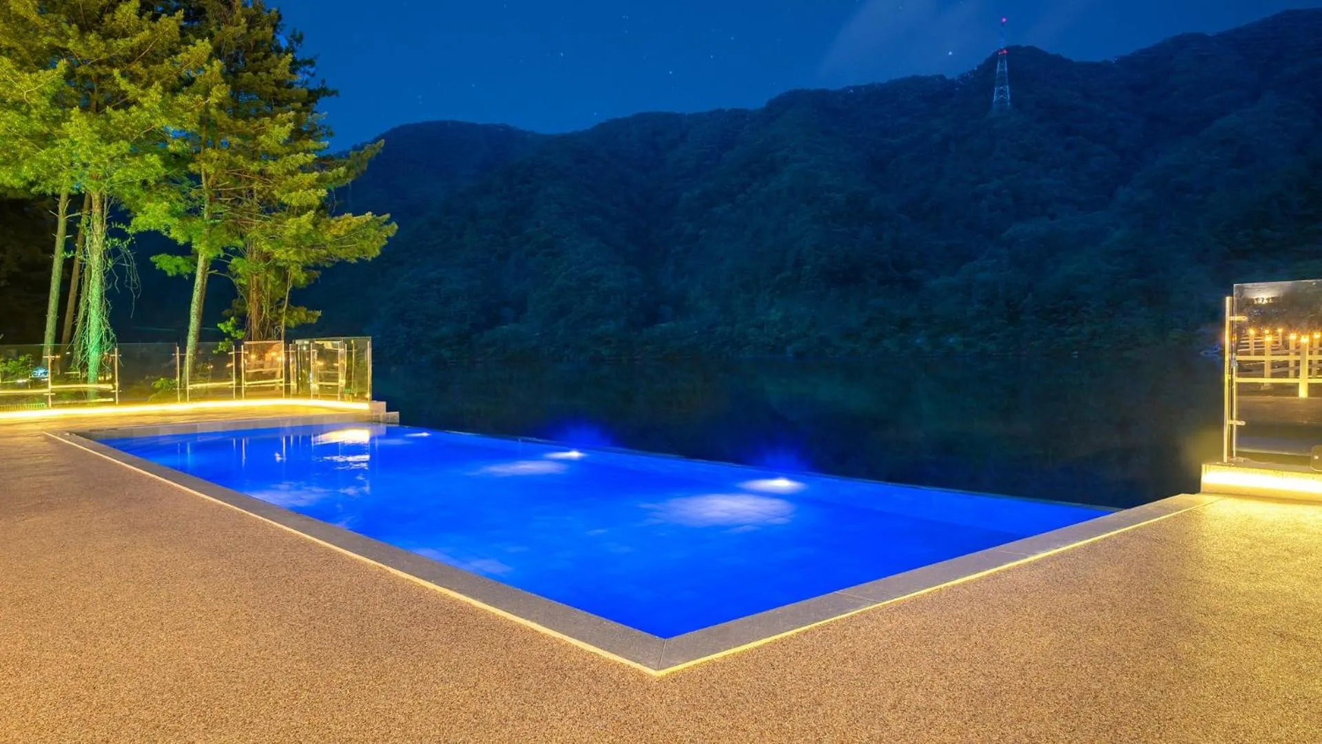 Property building in Gapyeong JH PoolVilla & glamping