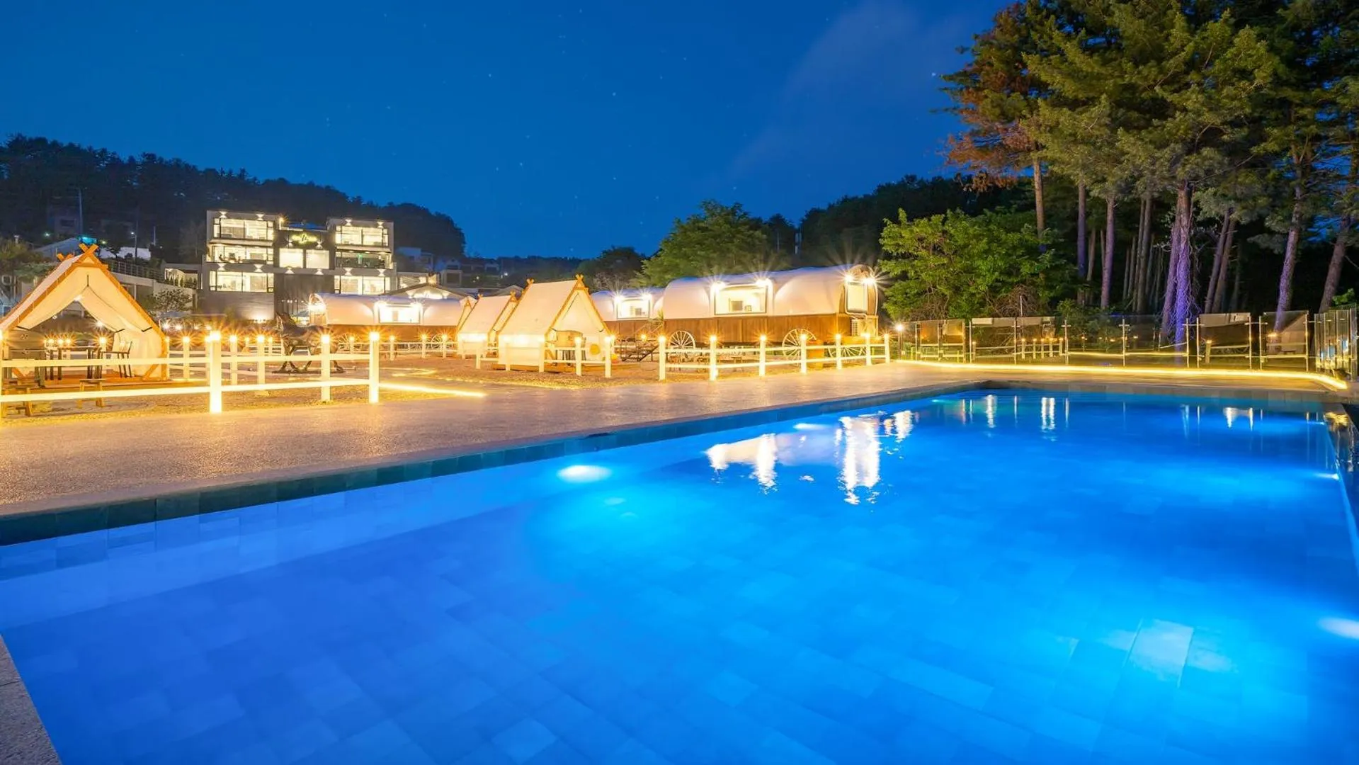 Property building in Gapyeong JH PoolVilla & glamping