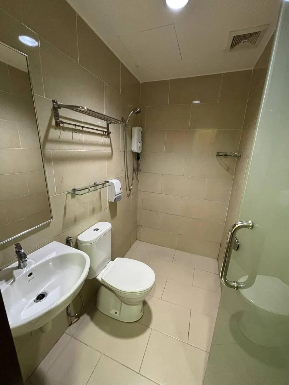 Shower in Signature Hotel by Easy Nap