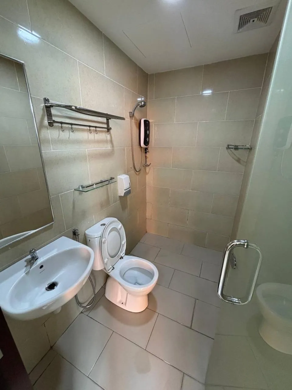 Shower in Signature Hotel by Easy Nap