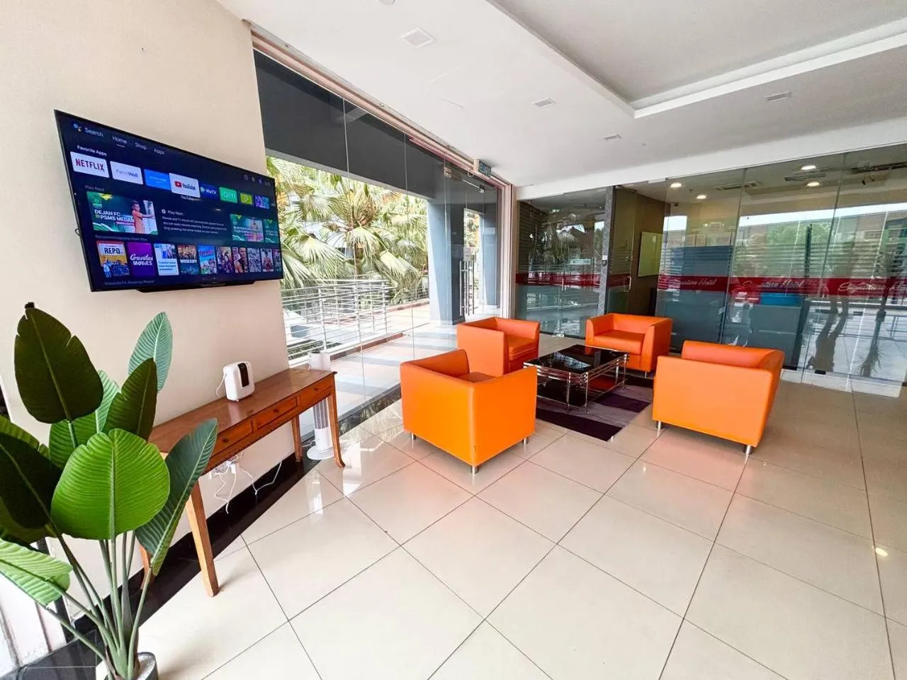 TV and multimedia in Signature Hotel by Easy Nap