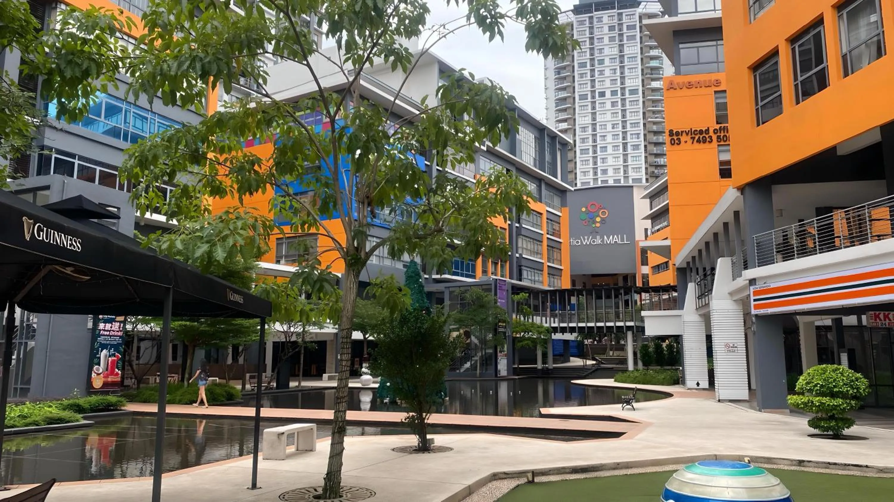 Entertainment in Signature Hotel by Easy Nap