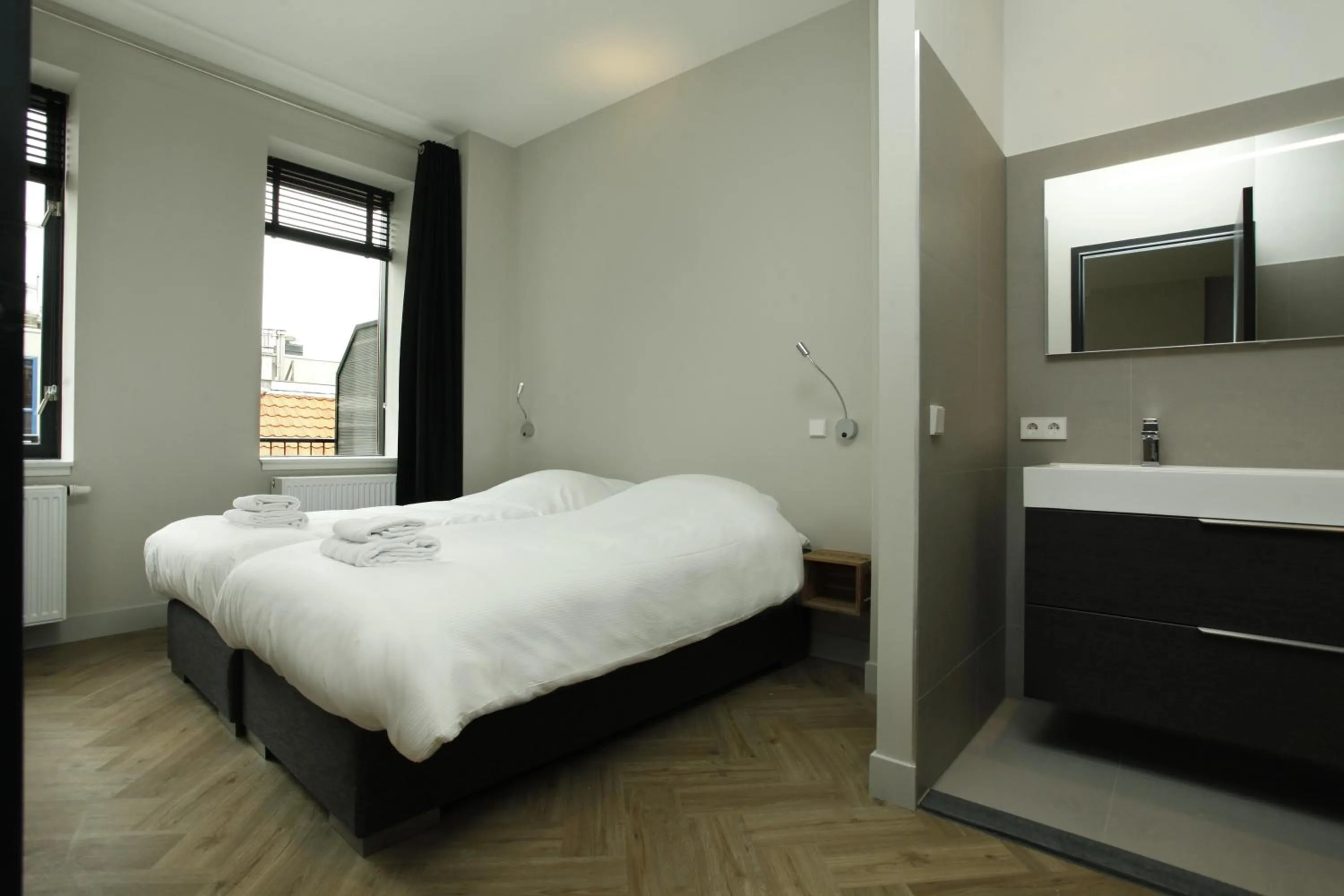 Bathroom, Bed in Stayci Serviced Apartments Westeinde