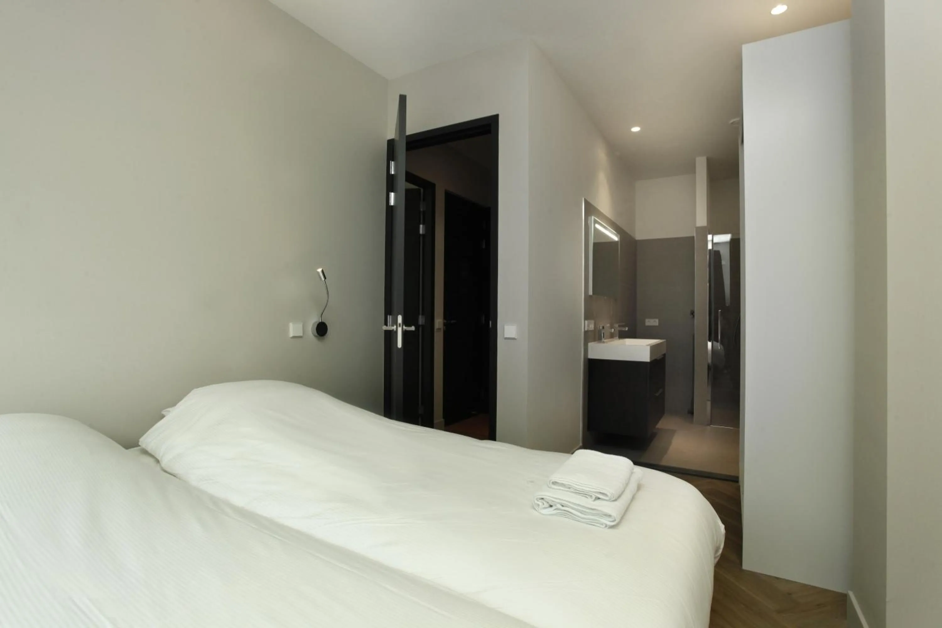 Bathroom, Bed in Stayci Serviced Apartments Westeinde