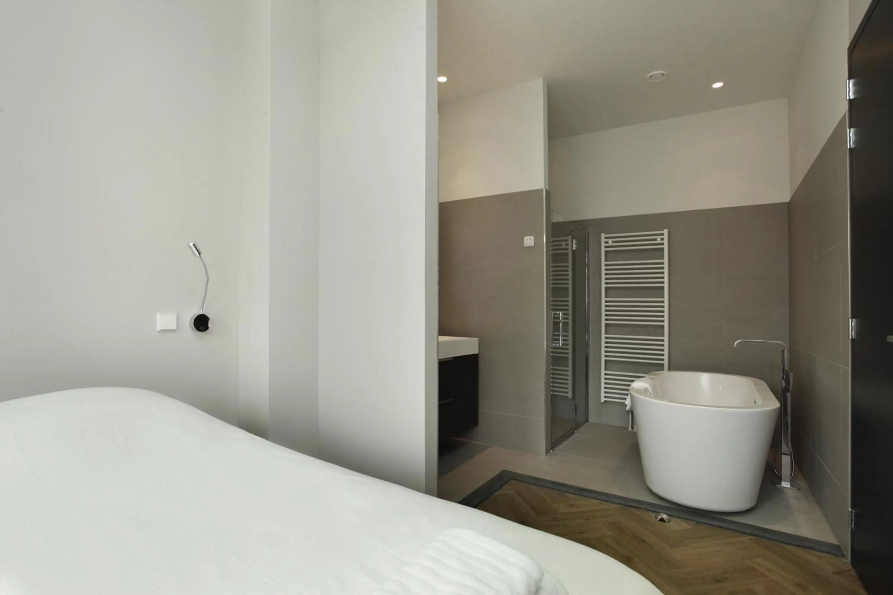 Shower, Bed in Stayci Serviced Apartments Westeinde