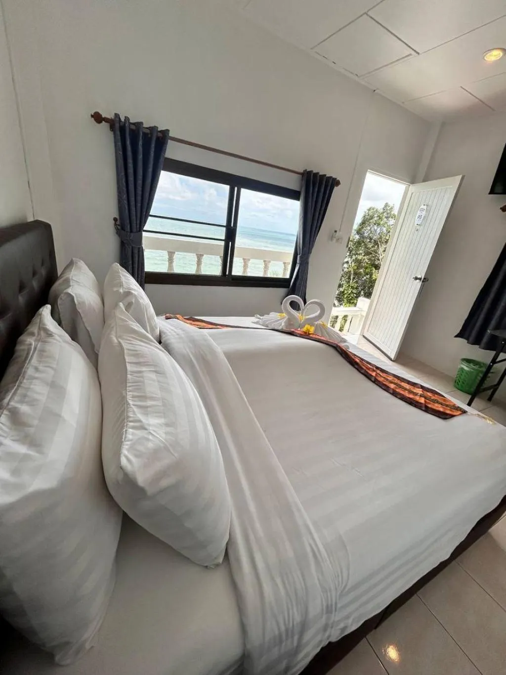 Bed in Private Paradise Resort