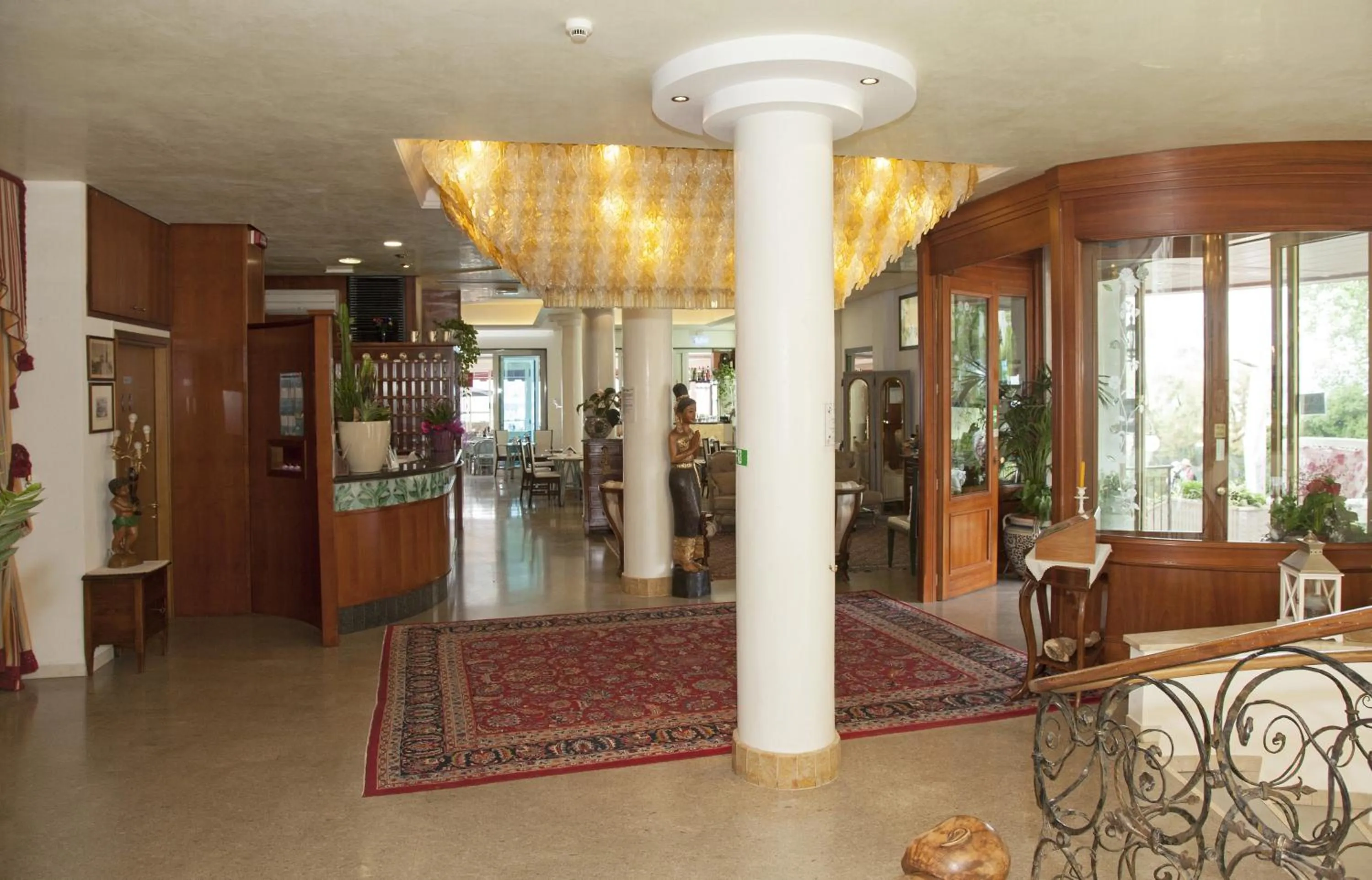 Lobby or reception in Hotel Elpiro