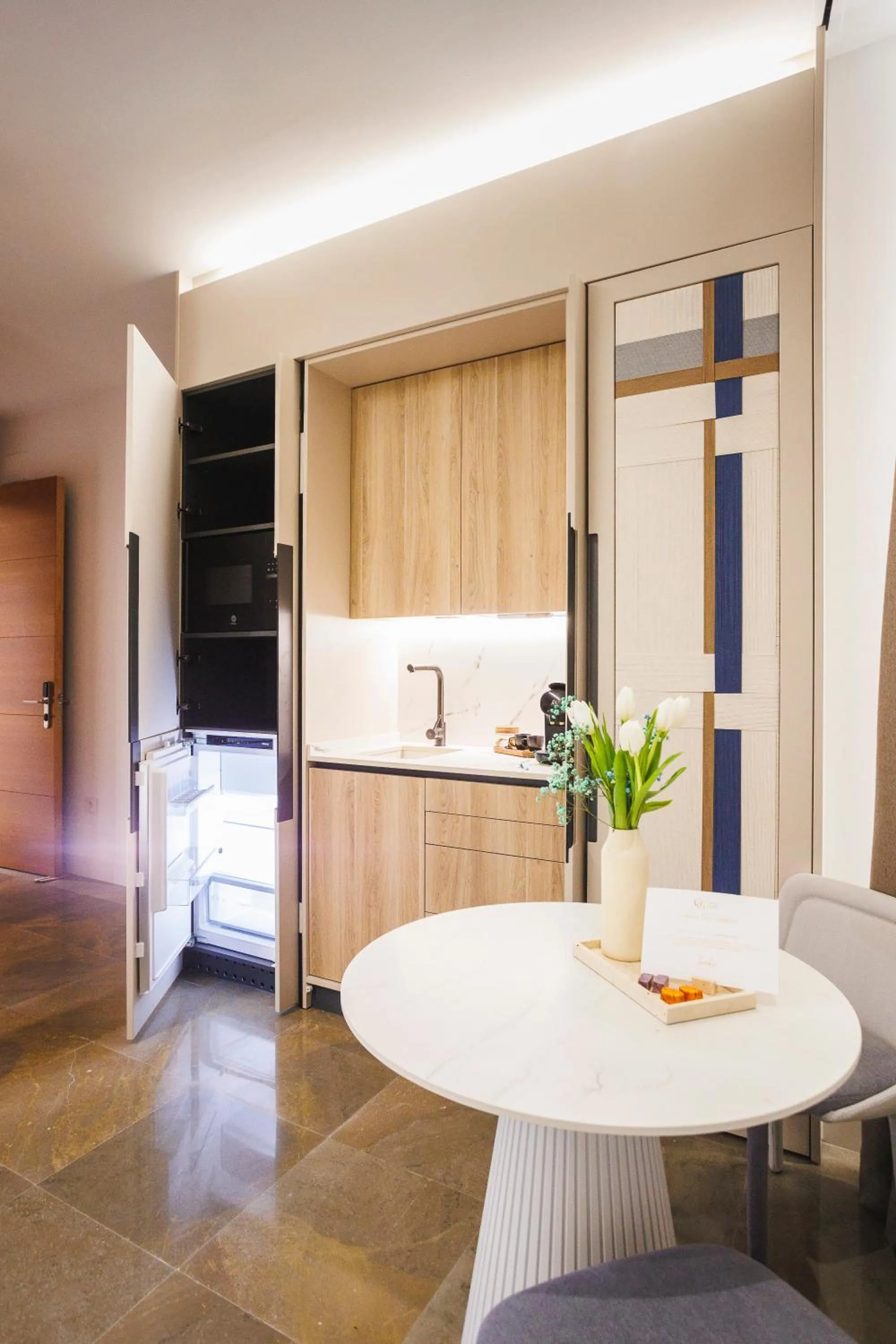 Kitchen or kitchenette in Corral del Carbón GG Luxury Hotel Boutique