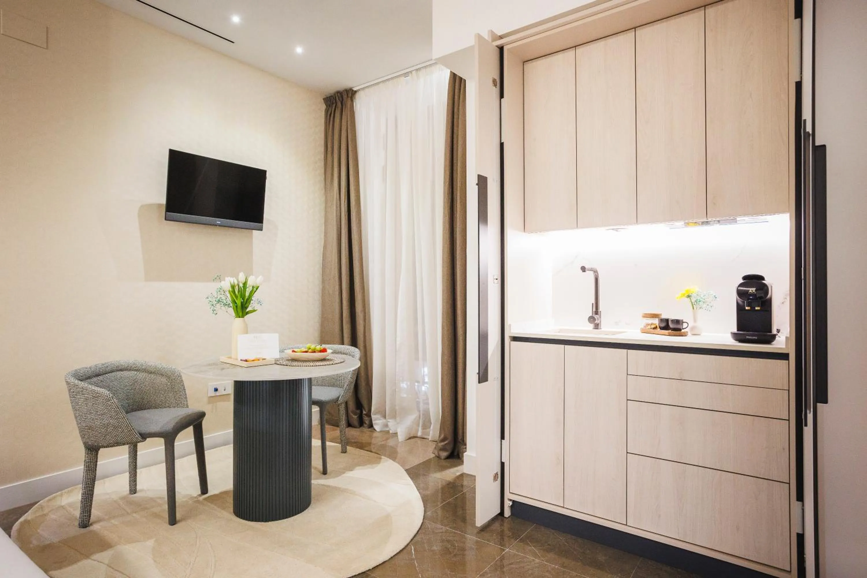 Kitchen or kitchenette in Corral del Carbón GG Luxury Hotel Boutique