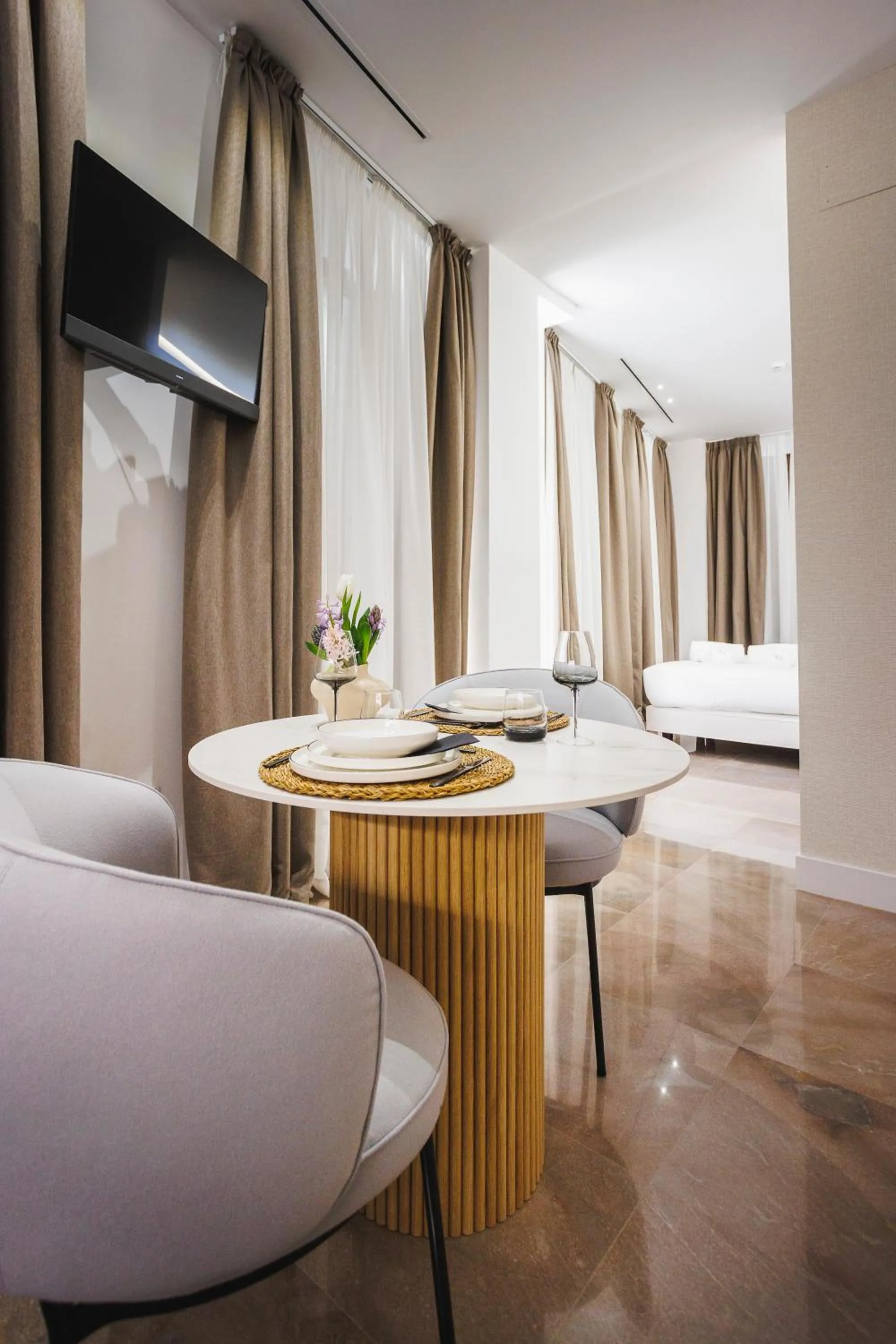 Living room, Bed in Corral del Carbón GG Luxury Hotel Boutique