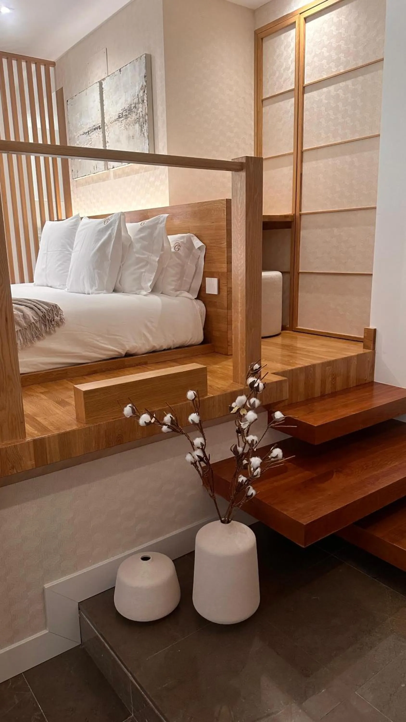 Decorative detail, Bed in Corral del Carbón GG Luxury Hotel Boutique