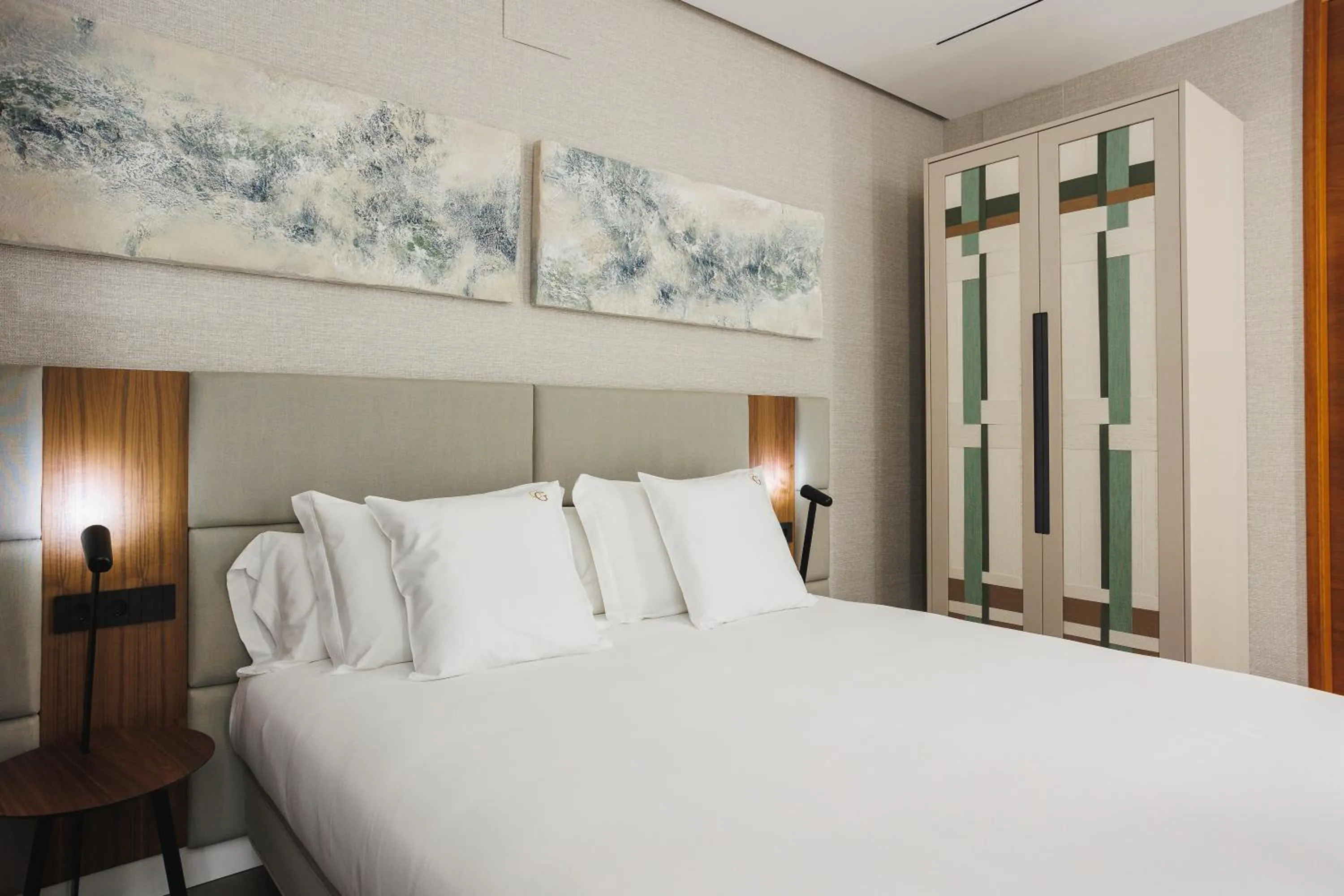 Photo of the whole room, Bed in Corral del Carbón GG Luxury Hotel Boutique