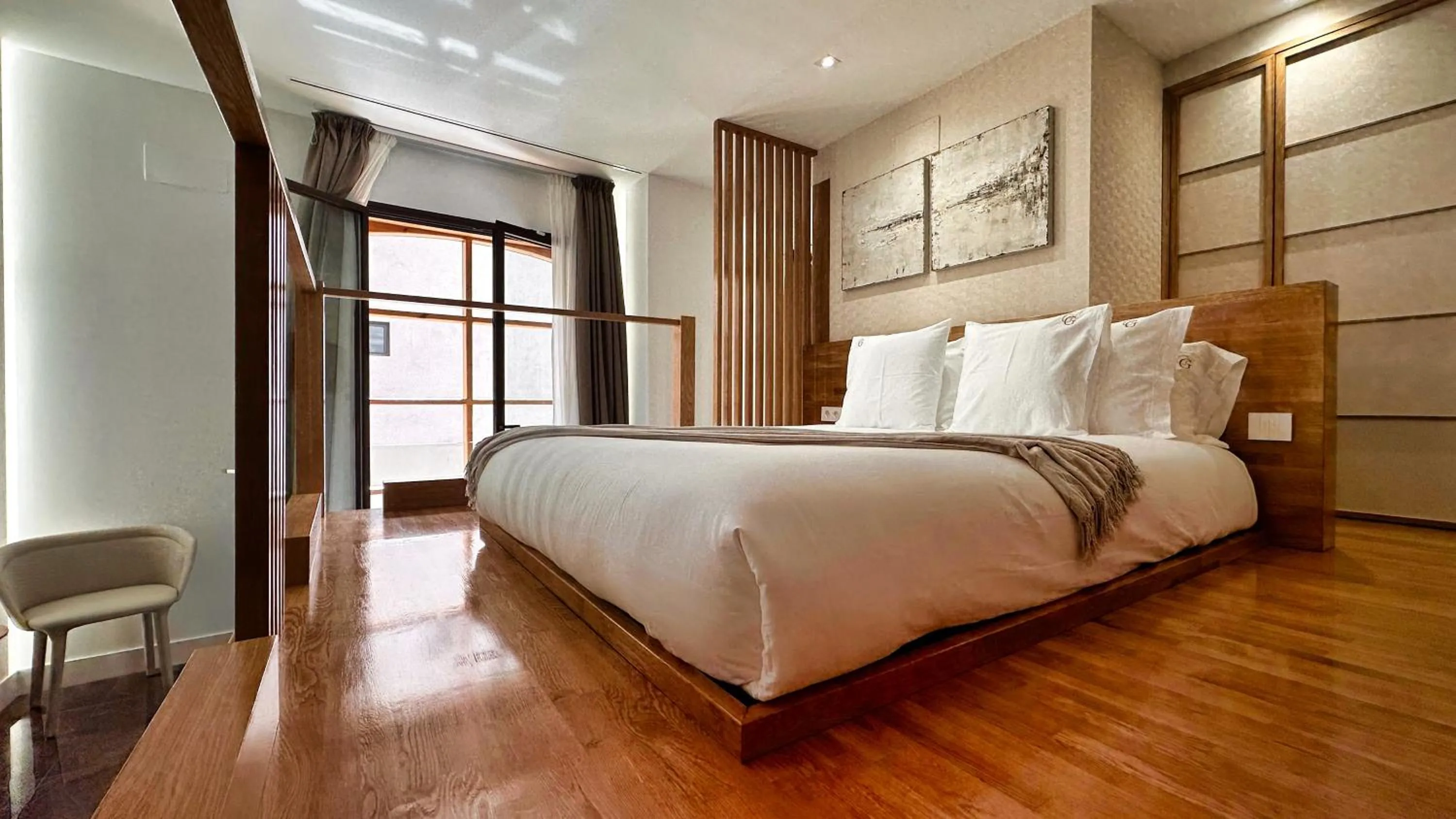 Bed in Corral del Carbón GG Luxury Hotel Boutique