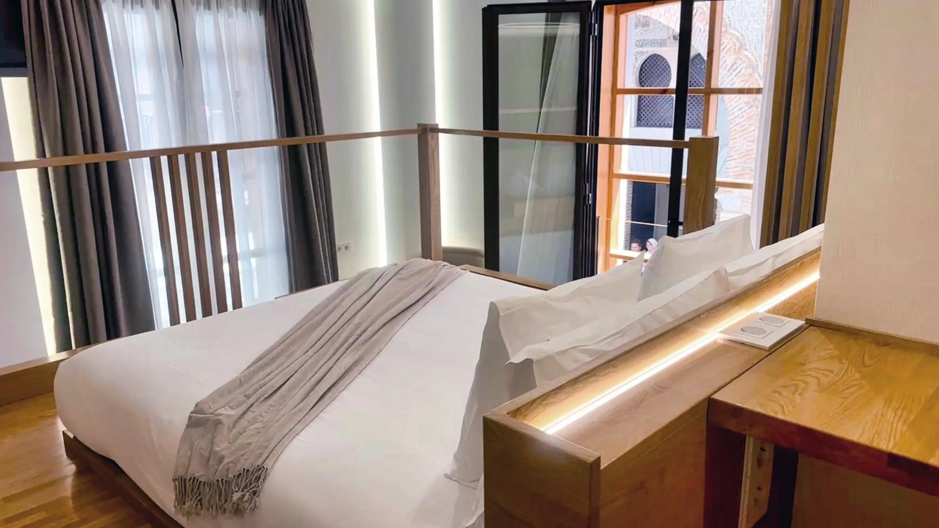 Bedroom, Bed in Corral del Carbón GG Luxury Hotel Boutique