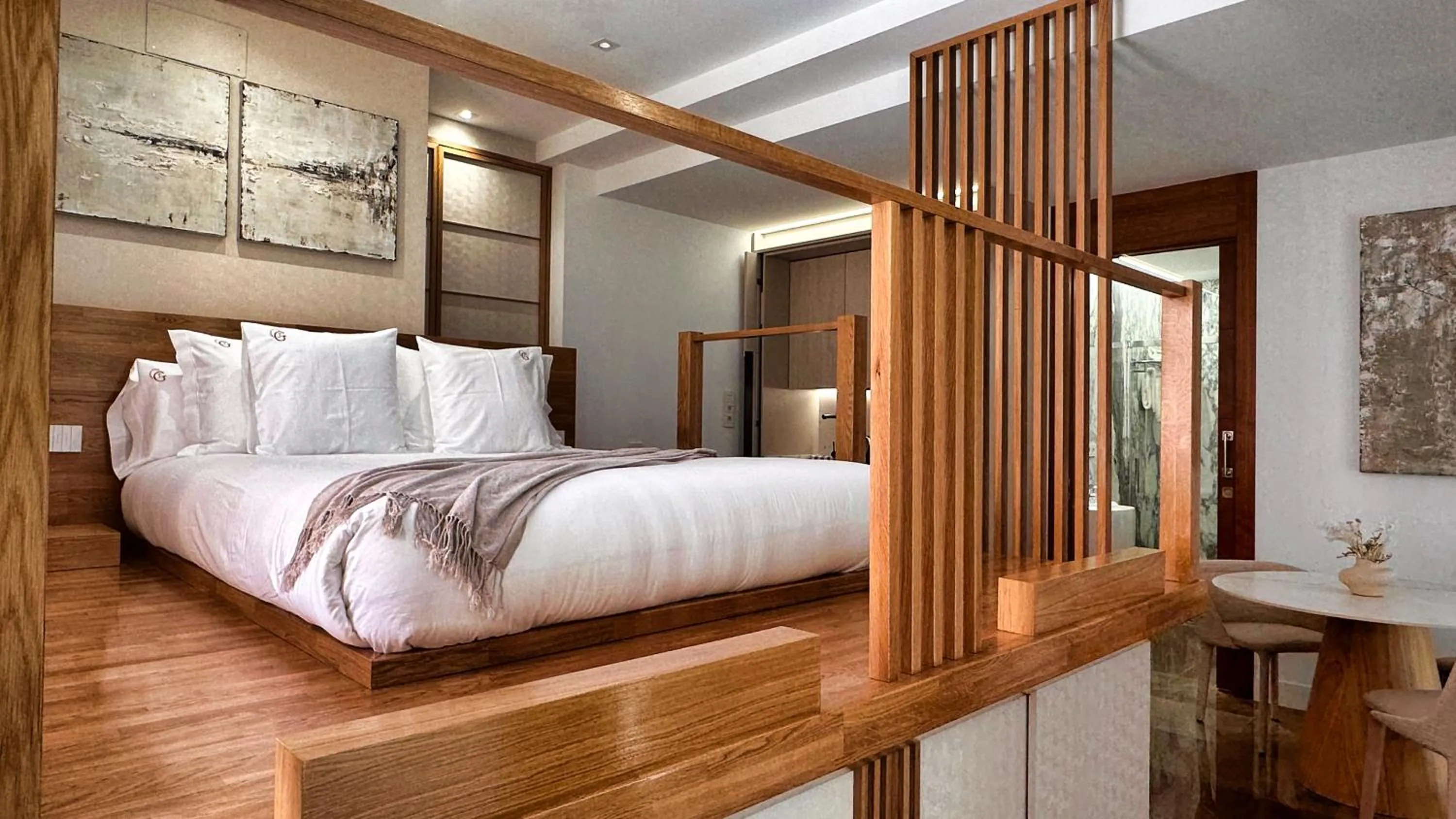 Bed in Corral del Carbón GG Luxury Hotel Boutique